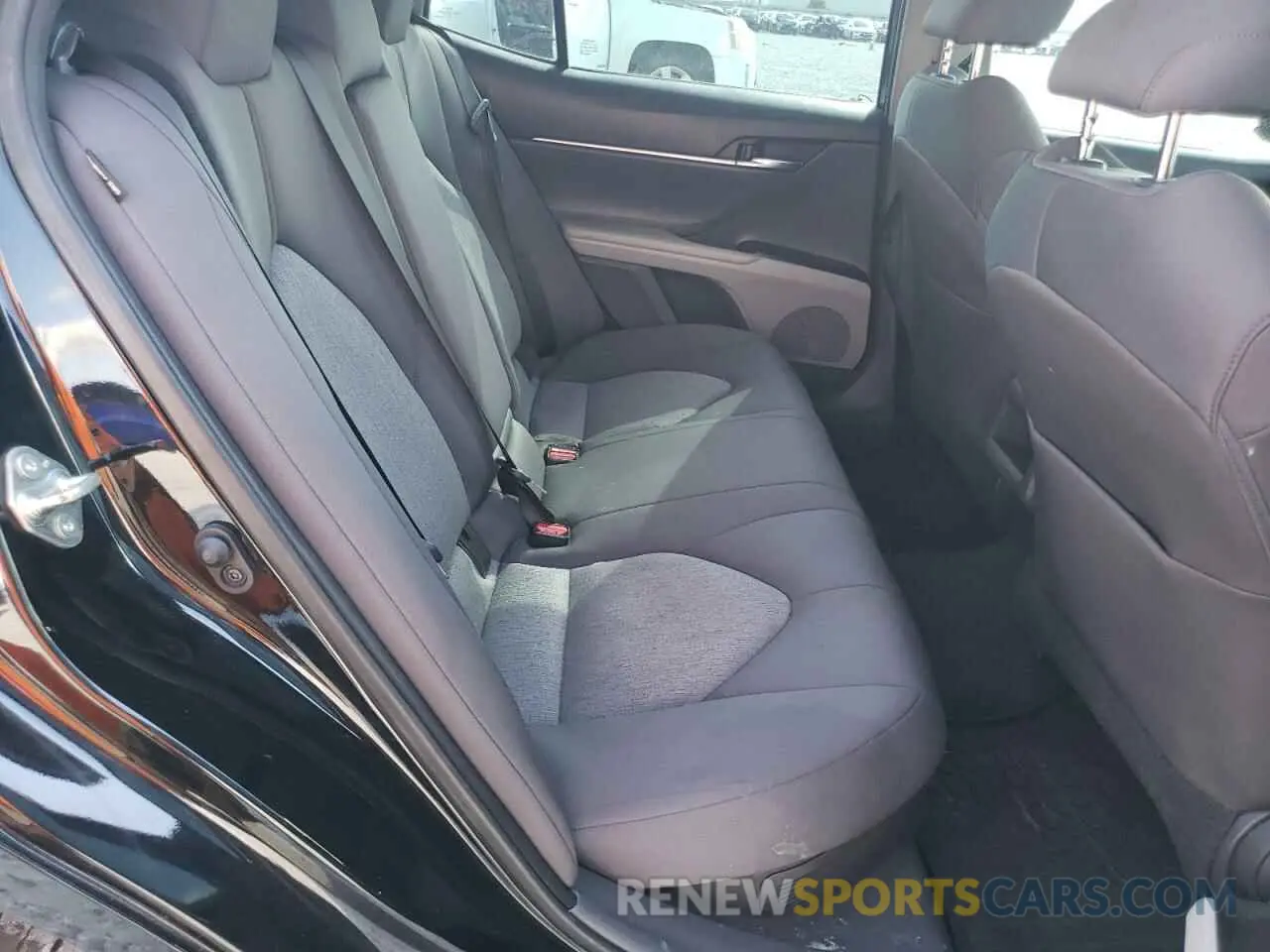 10 Photograph of a damaged car 4T1C31AK3LU544723 TOYOTA CAMRY 2020