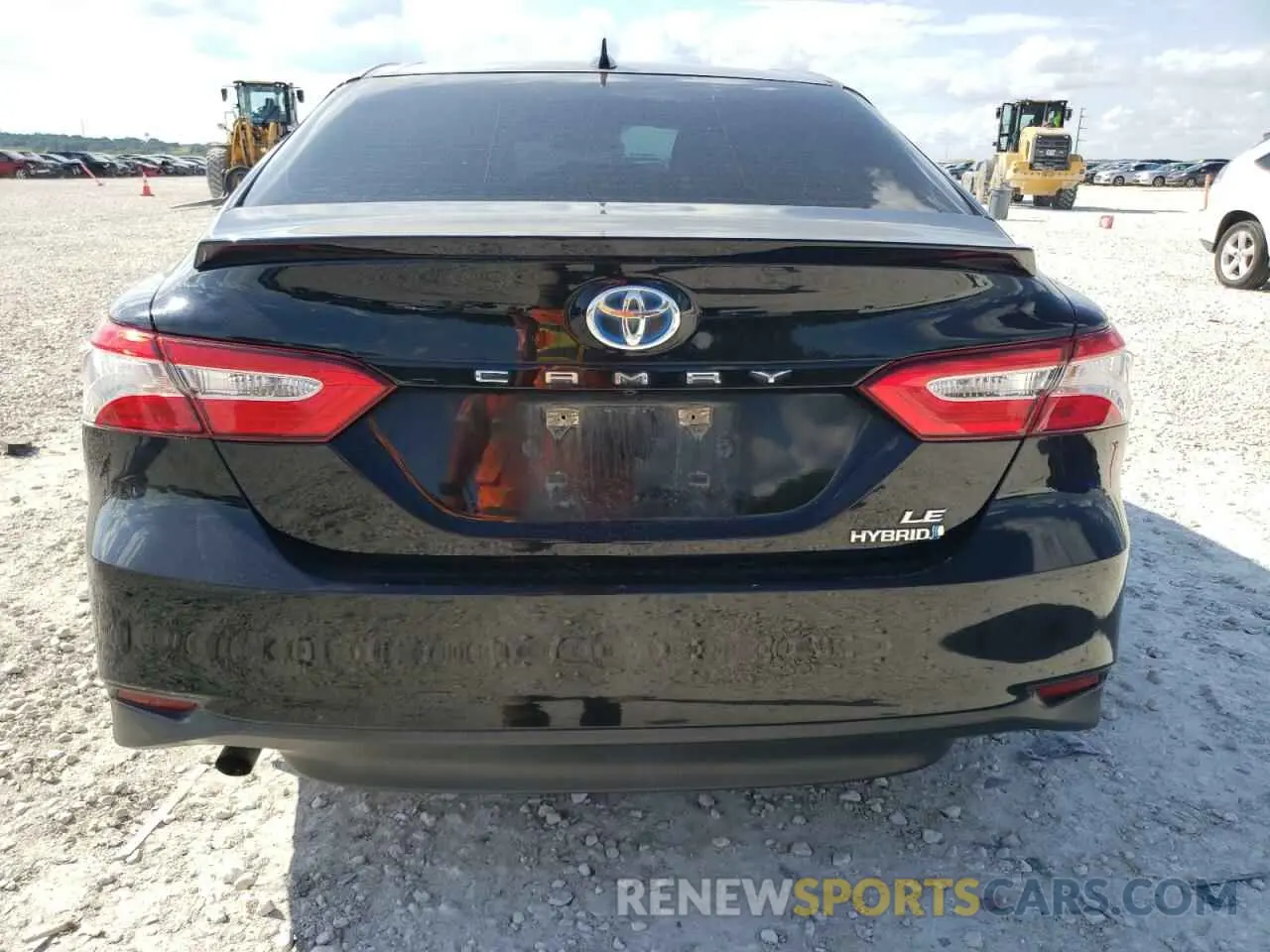 6 Photograph of a damaged car 4T1C31AK3LU544723 TOYOTA CAMRY 2020