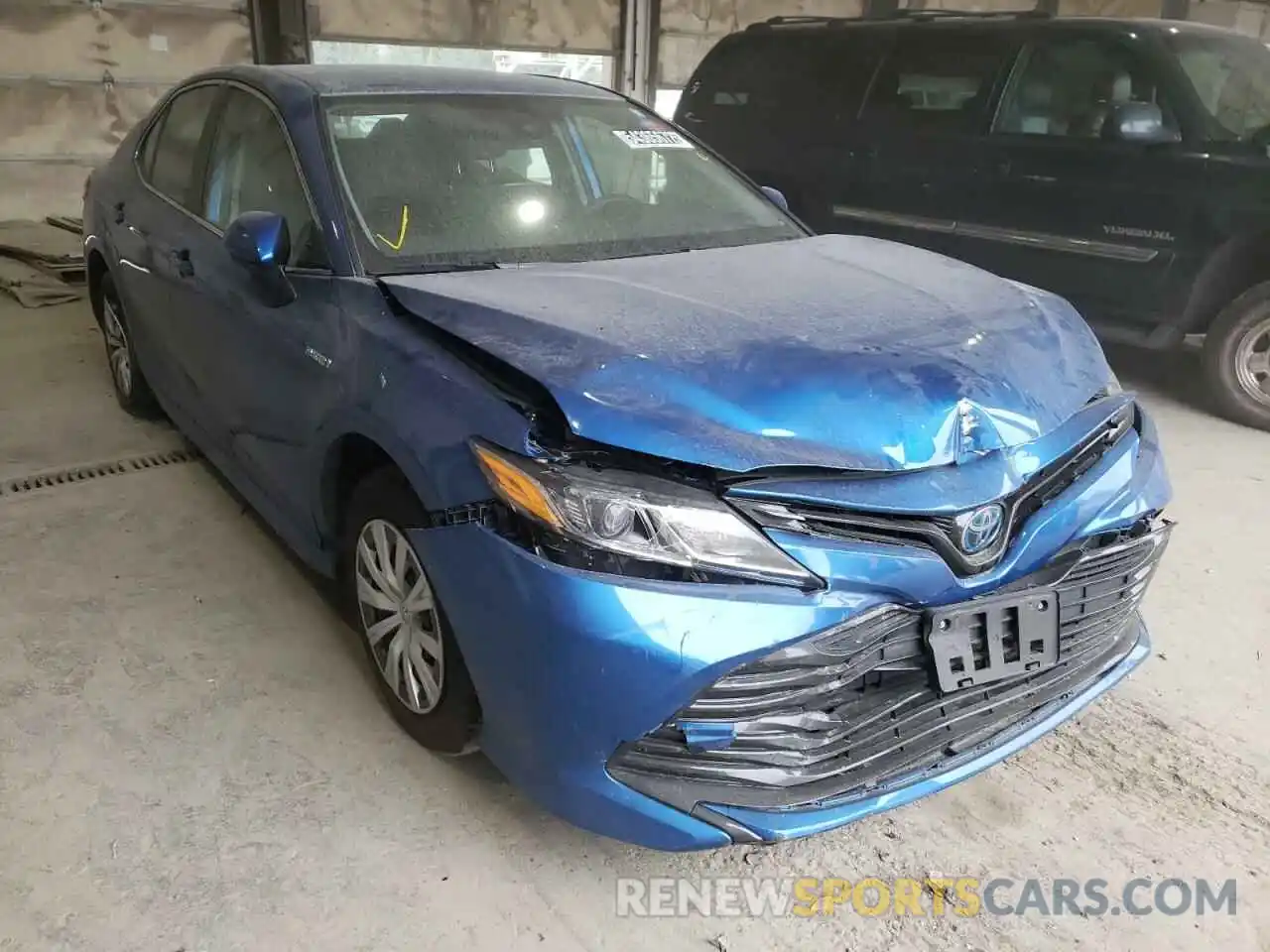 1 Photograph of a damaged car 4T1C31AK4LU013188 TOYOTA CAMRY 2020