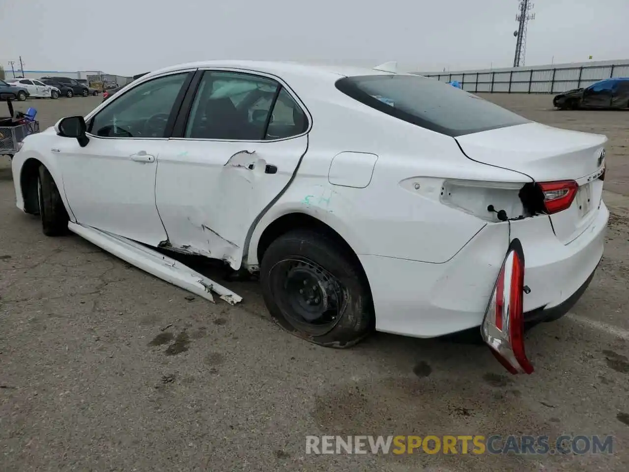 2 Photograph of a damaged car 4T1C31AK4LU518180 TOYOTA CAMRY 2020