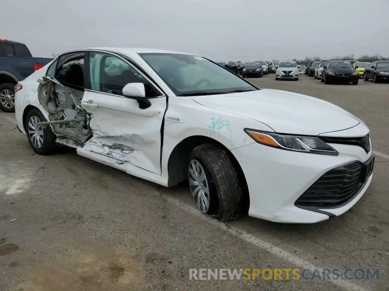 4 Photograph of a damaged car 4T1C31AK4LU518180 TOYOTA CAMRY 2020