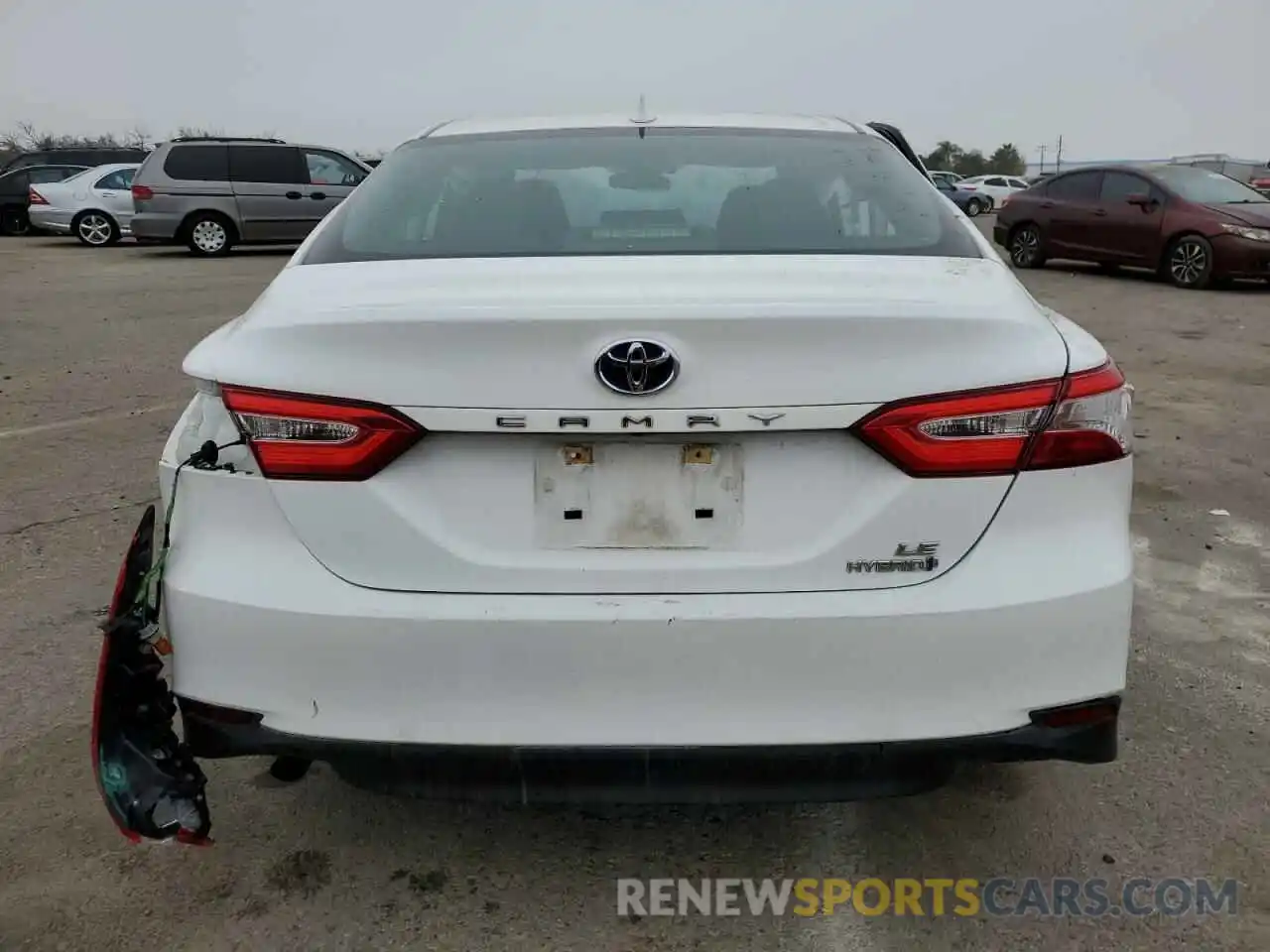 6 Photograph of a damaged car 4T1C31AK4LU518180 TOYOTA CAMRY 2020