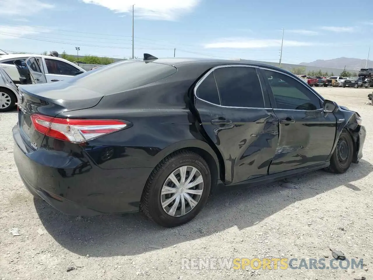 3 Photograph of a damaged car 4T1C31AK4LU520012 TOYOTA CAMRY 2020