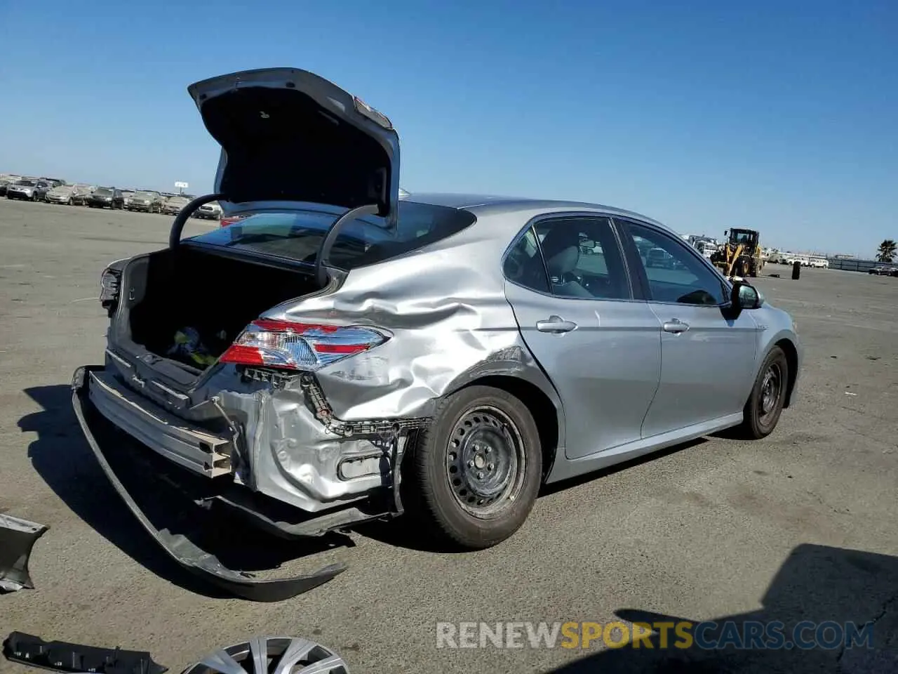 3 Photograph of a damaged car 4T1C31AK4LU521757 TOYOTA CAMRY 2020