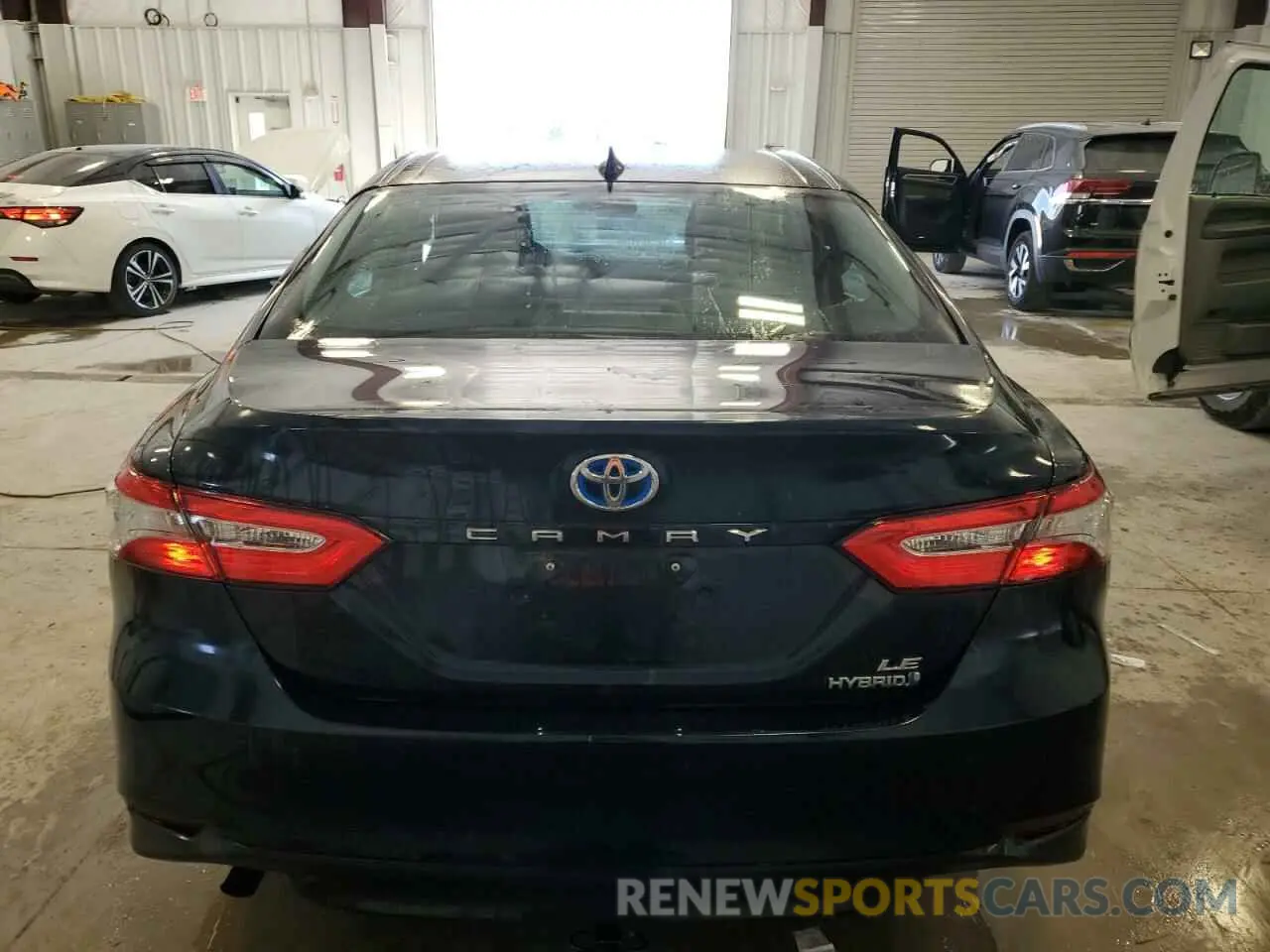 6 Photograph of a damaged car 4T1C31AK4LU523525 TOYOTA CAMRY 2020