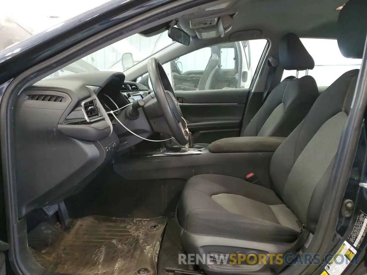 7 Photograph of a damaged car 4T1C31AK4LU523525 TOYOTA CAMRY 2020