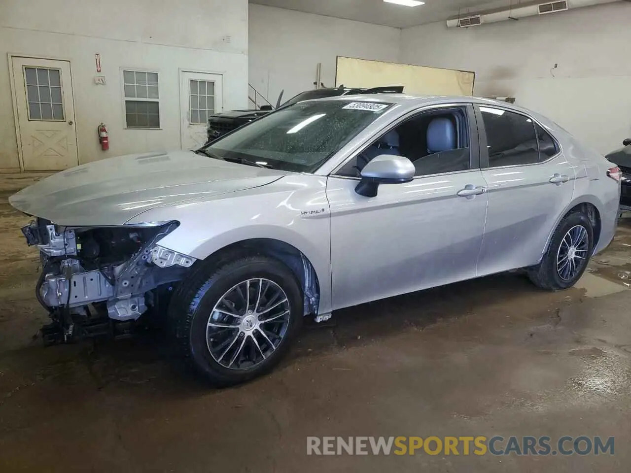 1 Photograph of a damaged car 4T1C31AK4LU536002 TOYOTA CAMRY 2020