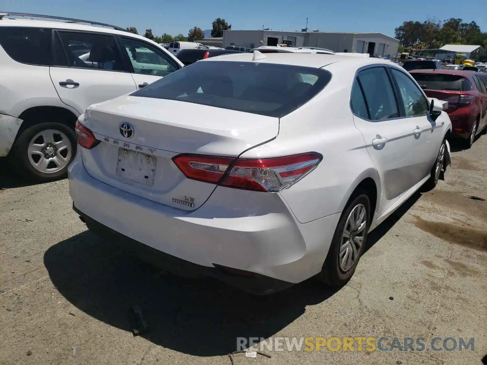 4 Photograph of a damaged car 4T1C31AK4LU538350 TOYOTA CAMRY 2020