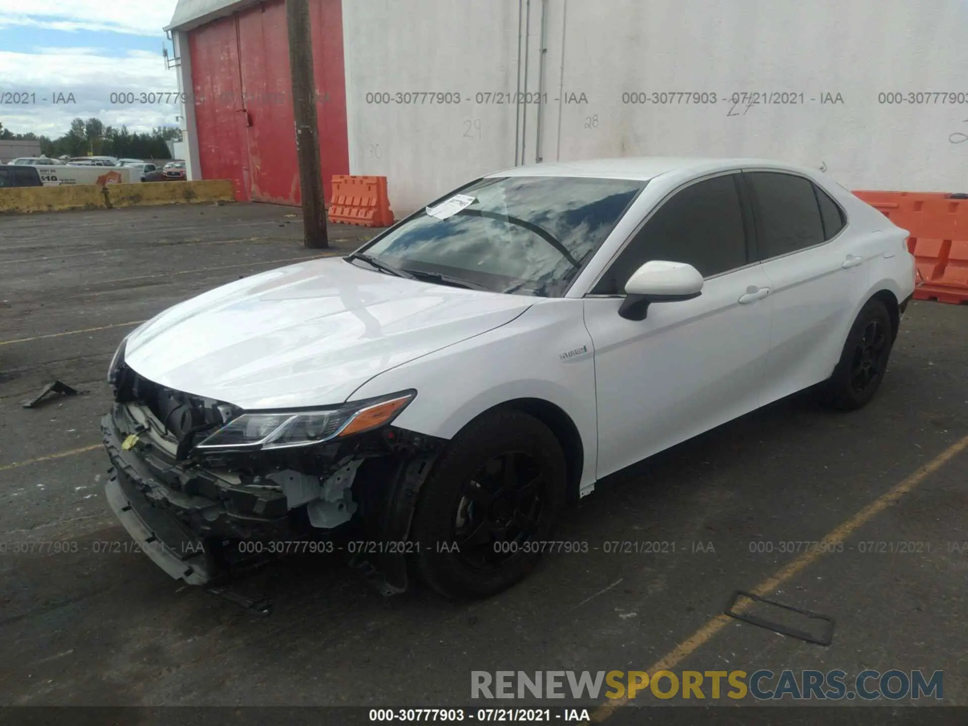 2 Photograph of a damaged car 4T1C31AK4LU542558 TOYOTA CAMRY 2020