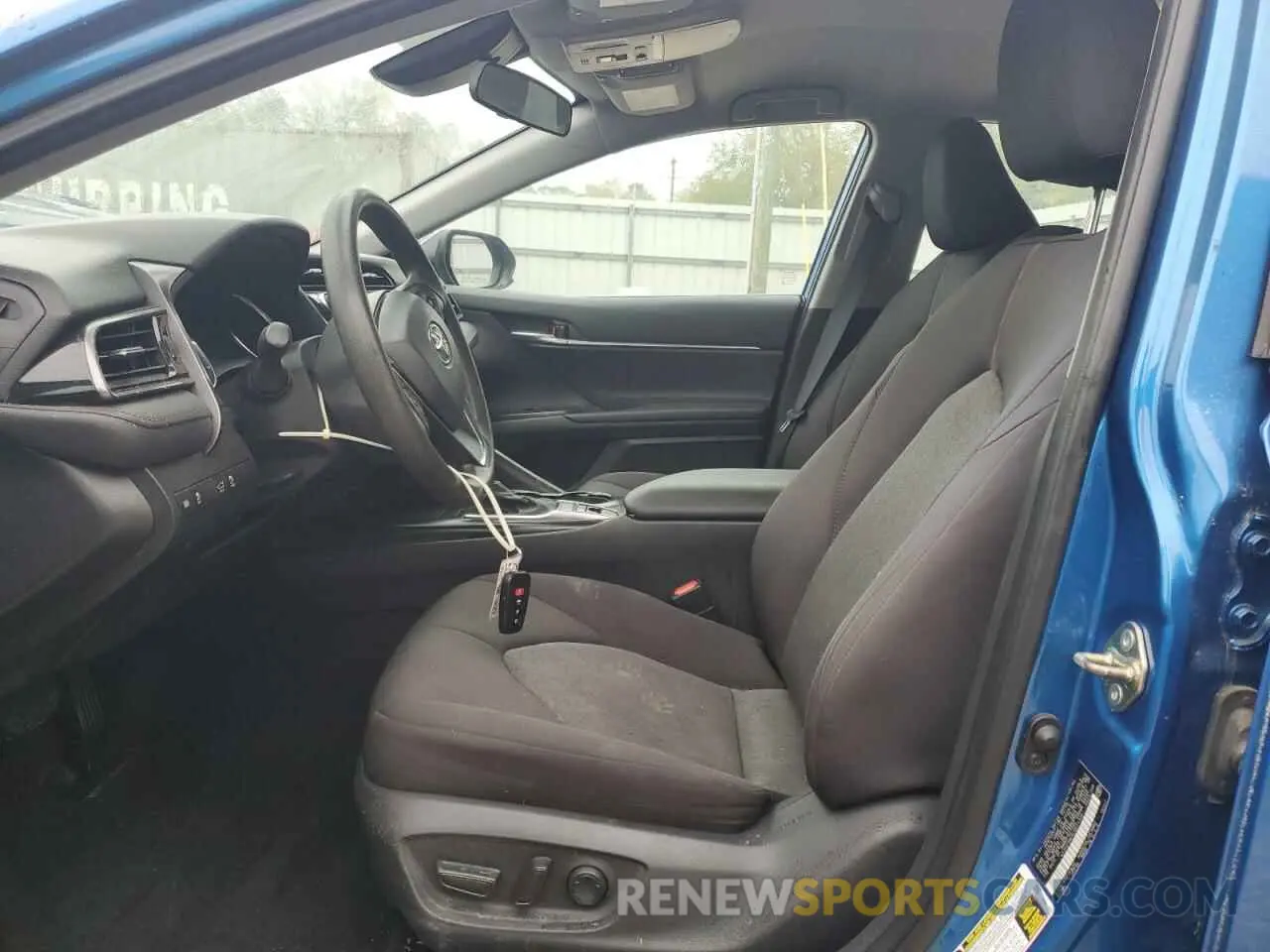 7 Photograph of a damaged car 4T1C31AK5LU011126 TOYOTA CAMRY 2020