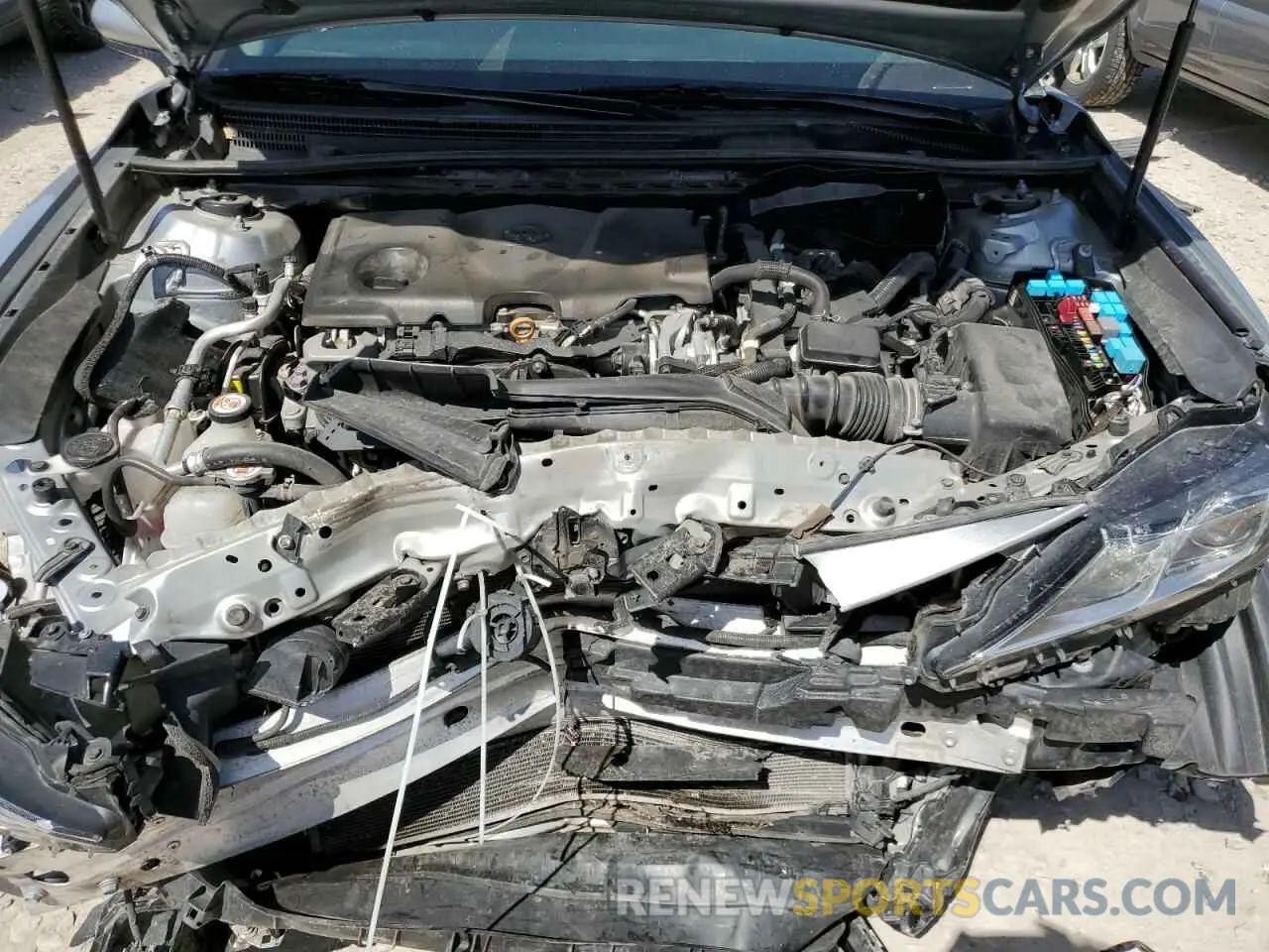 11 Photograph of a damaged car 4T1C31AK5LU013362 TOYOTA CAMRY 2020