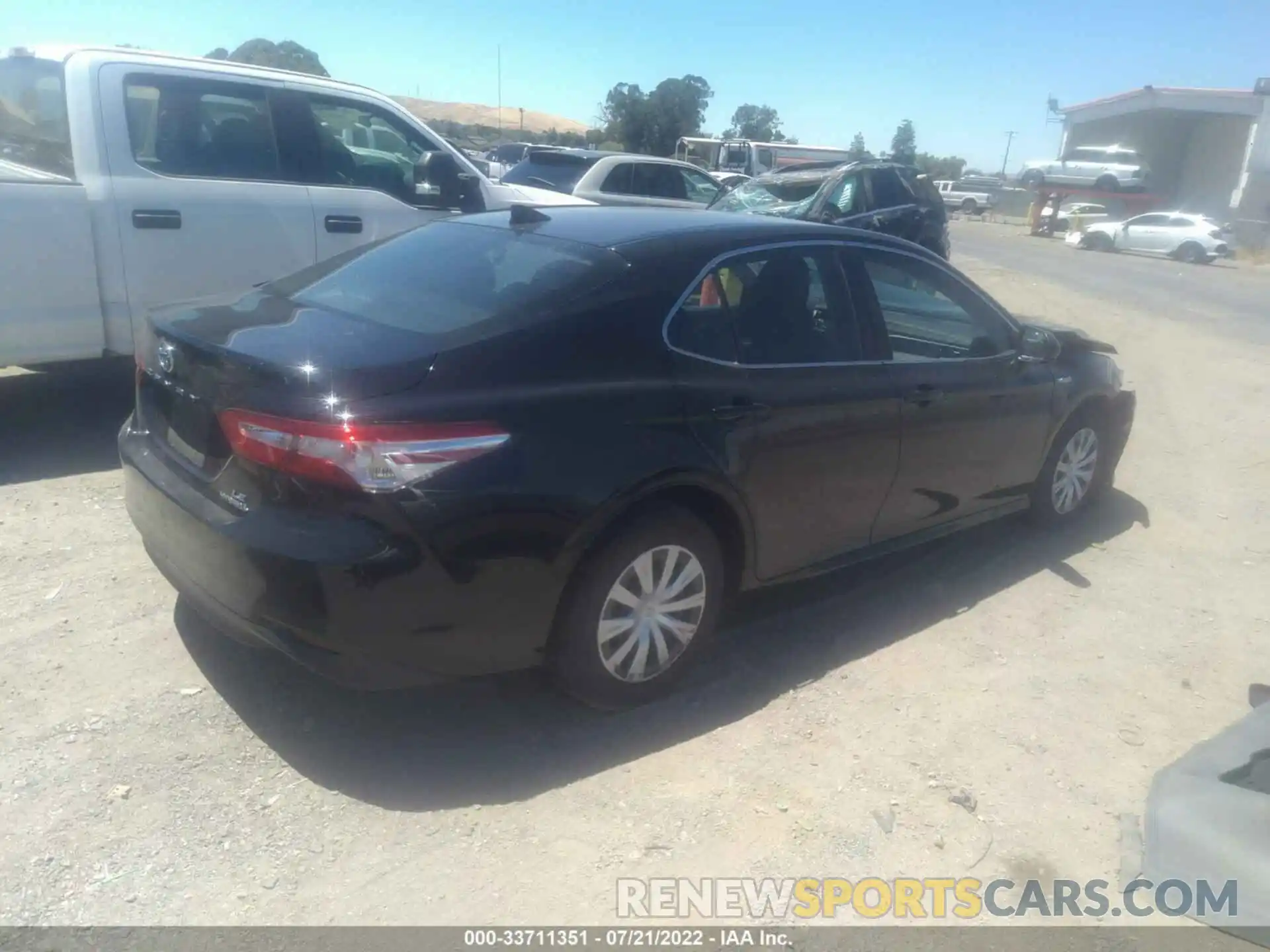 4 Photograph of a damaged car 4T1C31AK5LU017170 TOYOTA CAMRY 2020