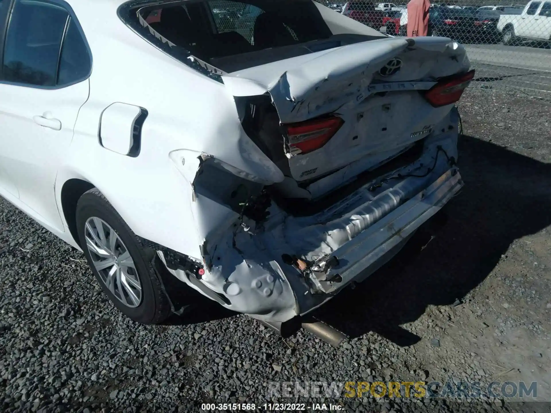 6 Photograph of a damaged car 4T1C31AK5LU529852 TOYOTA CAMRY 2020