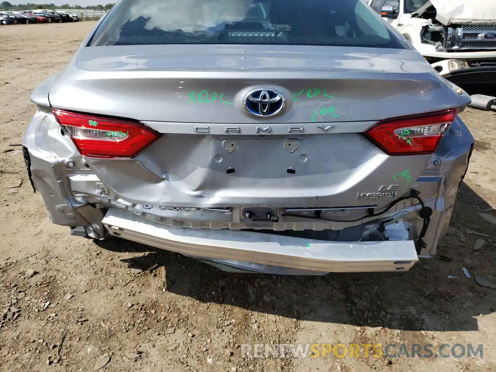 9 Photograph of a damaged car 4T1C31AK5LU533125 TOYOTA CAMRY 2020