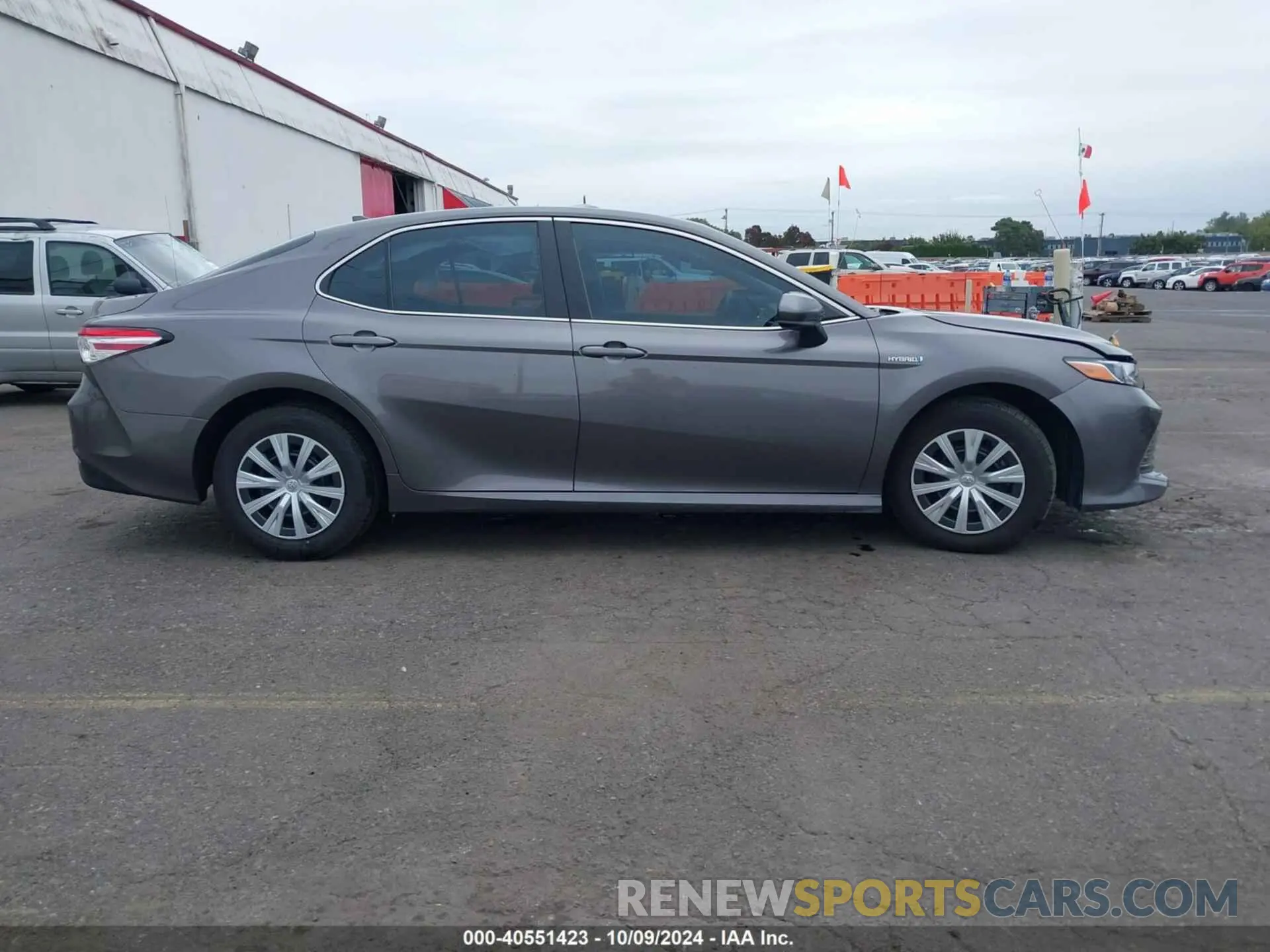13 Photograph of a damaged car 4T1C31AK5LU535800 TOYOTA CAMRY 2020
