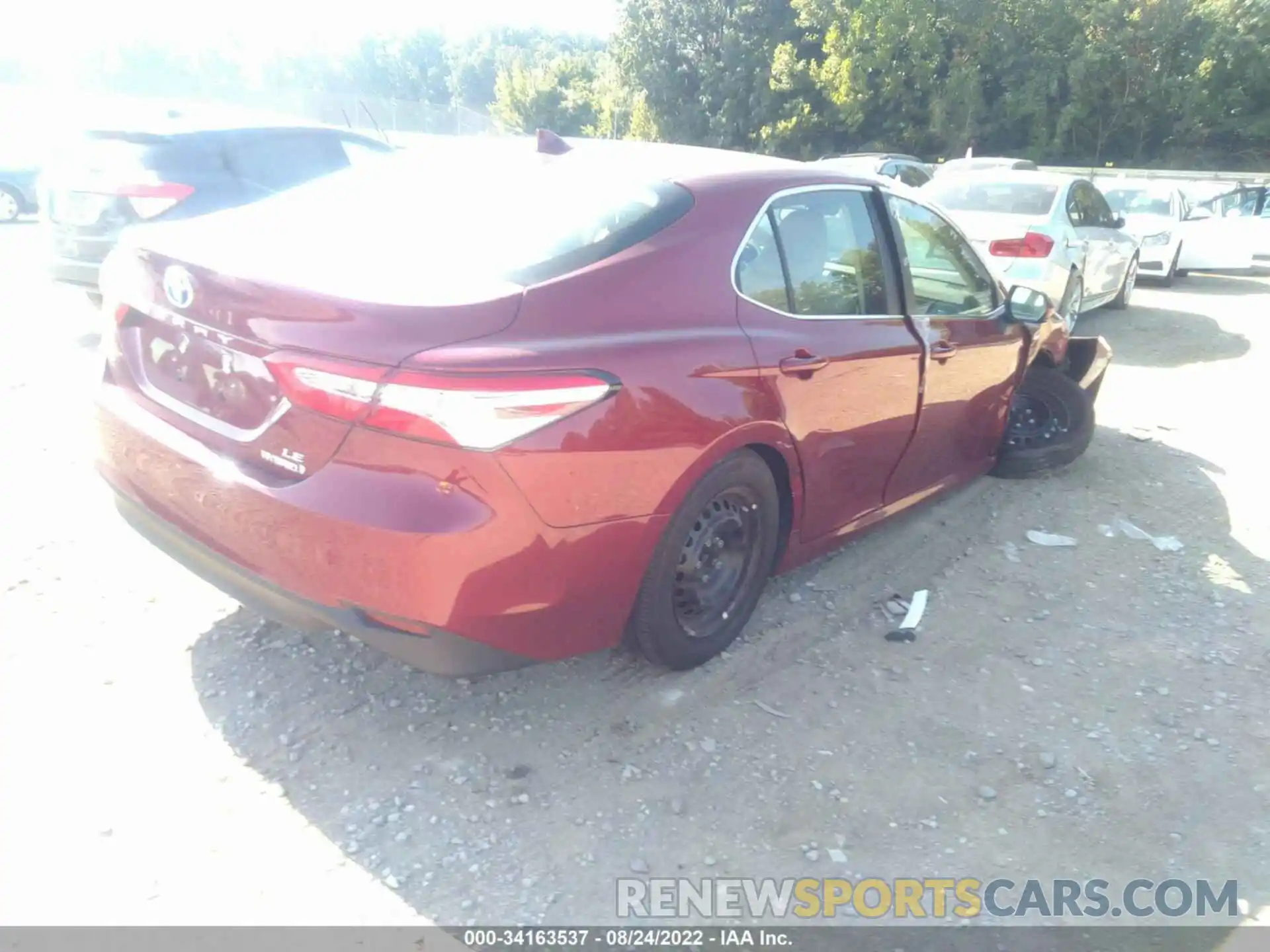 4 Photograph of a damaged car 4T1C31AK5LU536820 TOYOTA CAMRY 2020