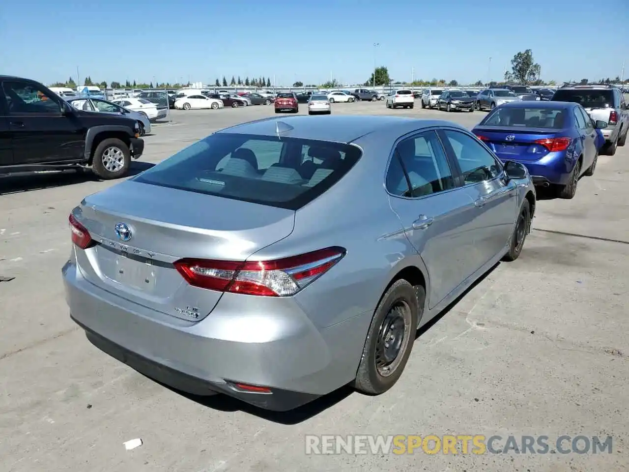 4 Photograph of a damaged car 4T1C31AK6LU019574 TOYOTA CAMRY 2020