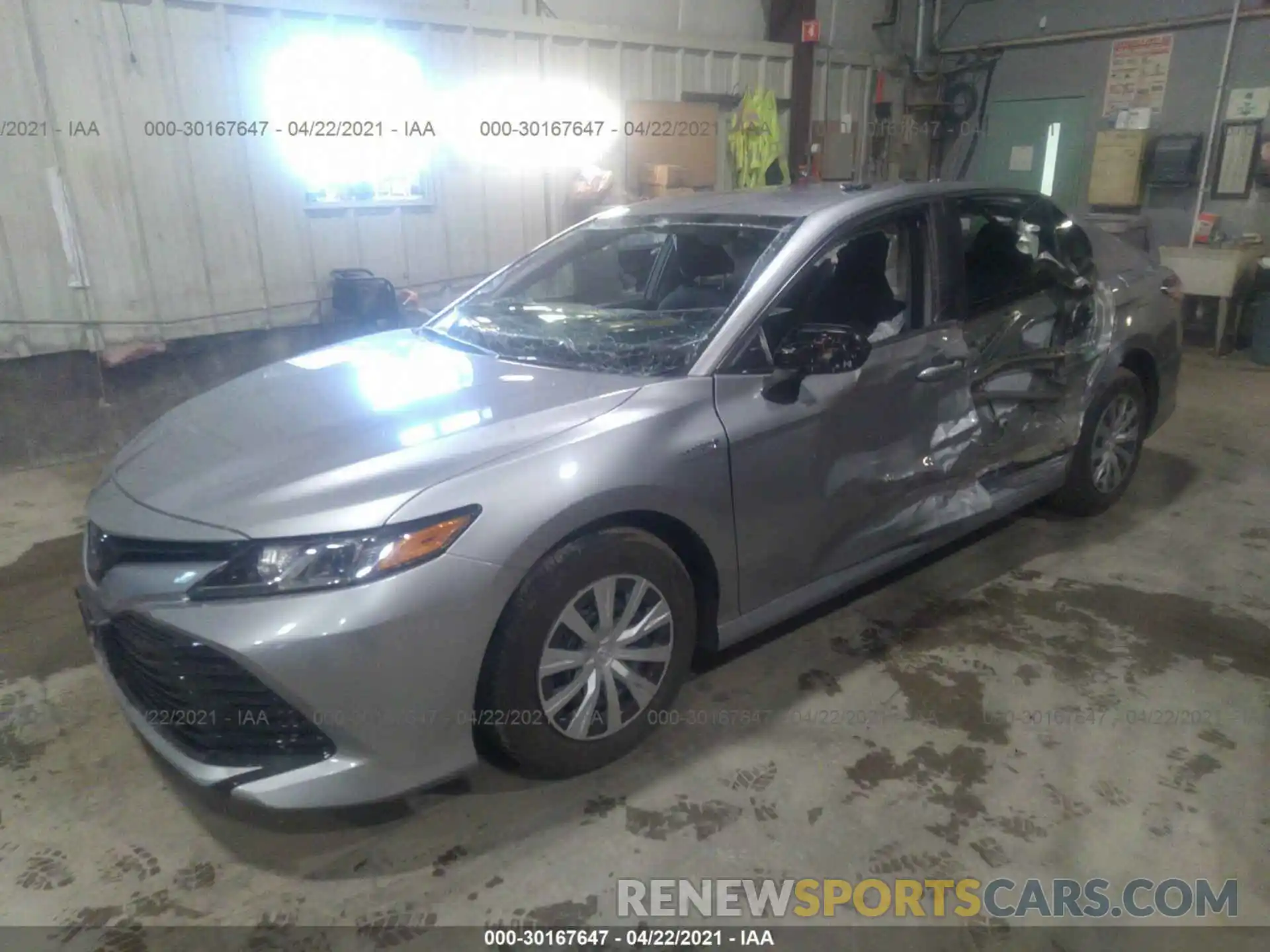 2 Photograph of a damaged car 4T1C31AK6LU522439 TOYOTA CAMRY 2020