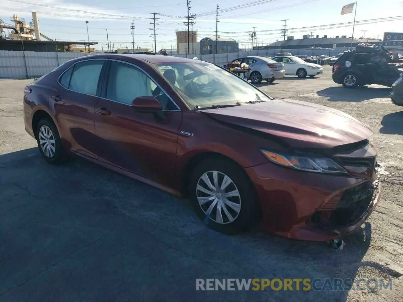 4 Photograph of a damaged car 4T1C31AK6LU524398 TOYOTA CAMRY 2020