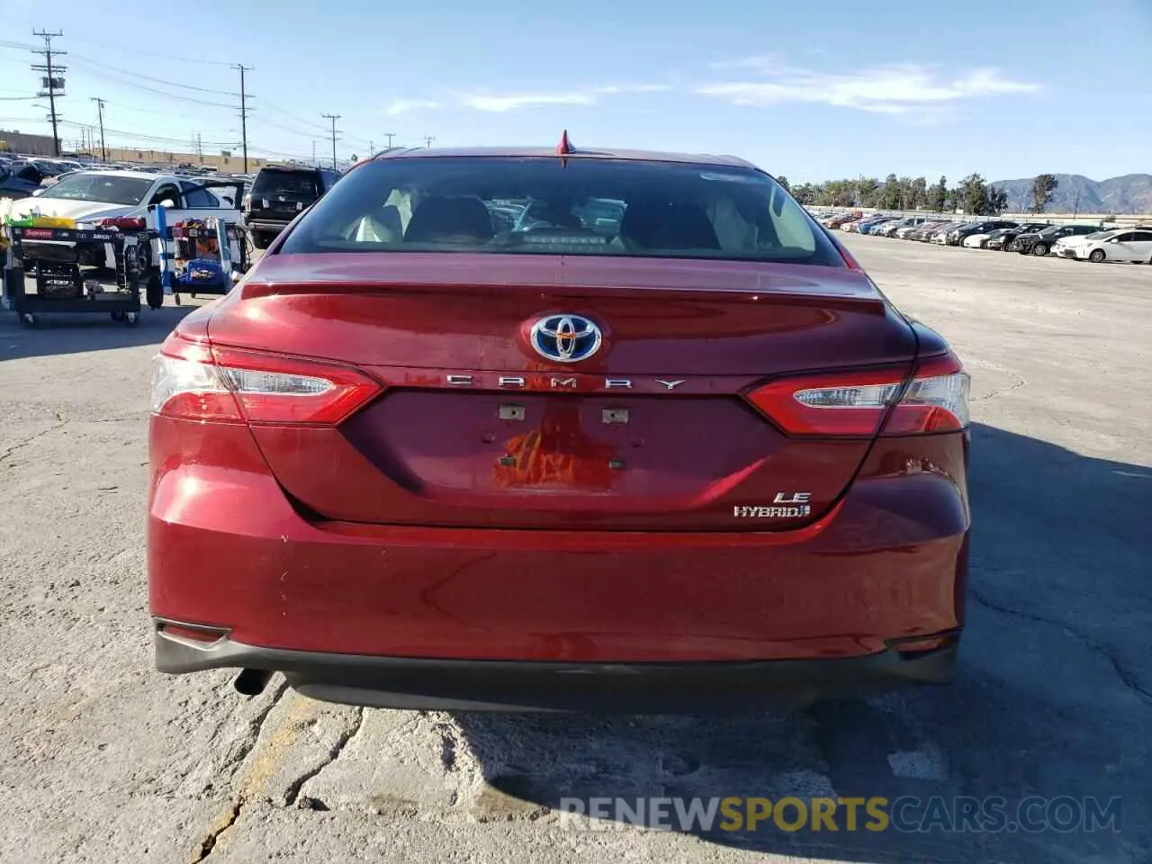 6 Photograph of a damaged car 4T1C31AK6LU524398 TOYOTA CAMRY 2020