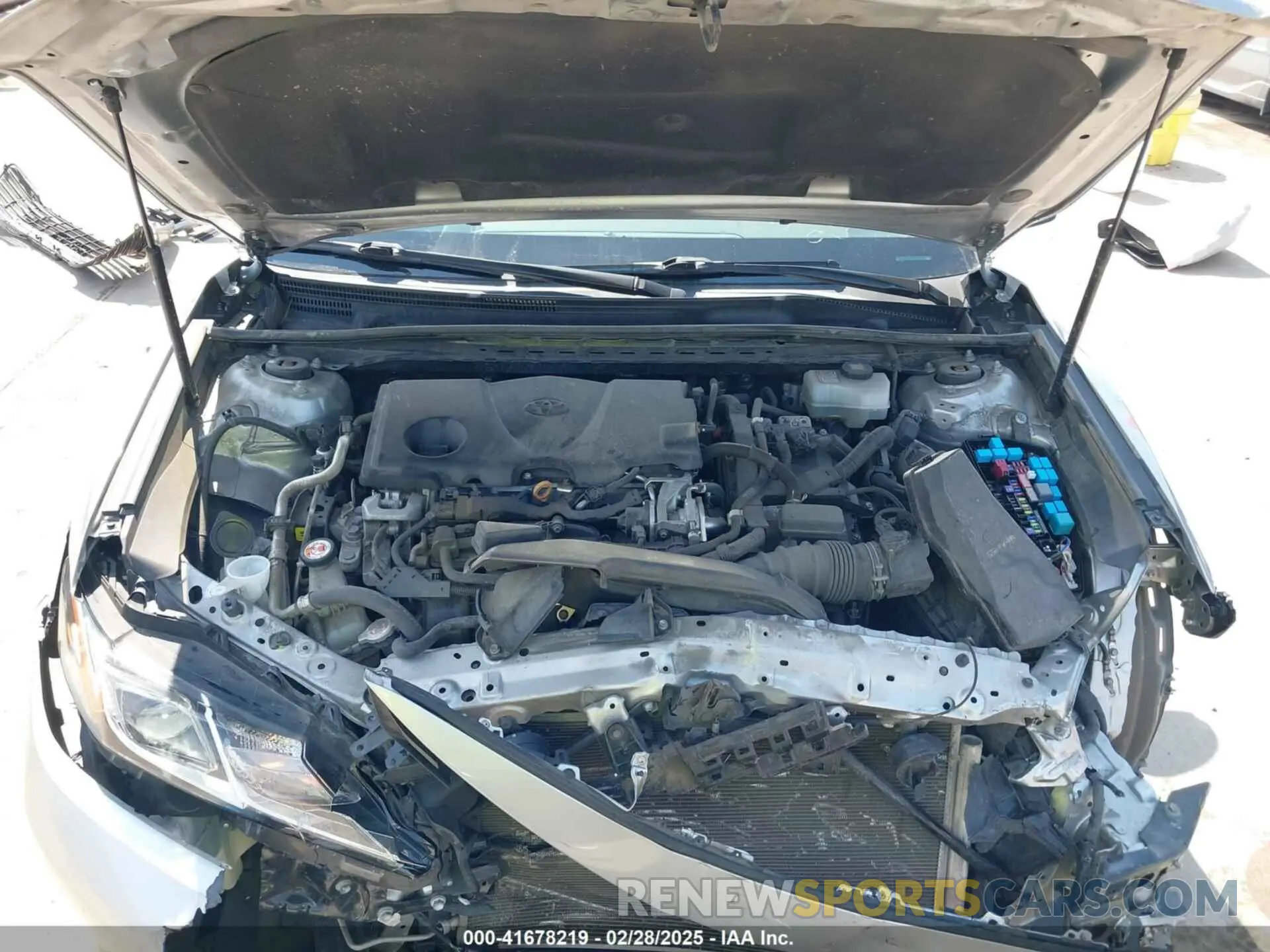 10 Photograph of a damaged car 4T1C31AK6LU539371 TOYOTA CAMRY 2020