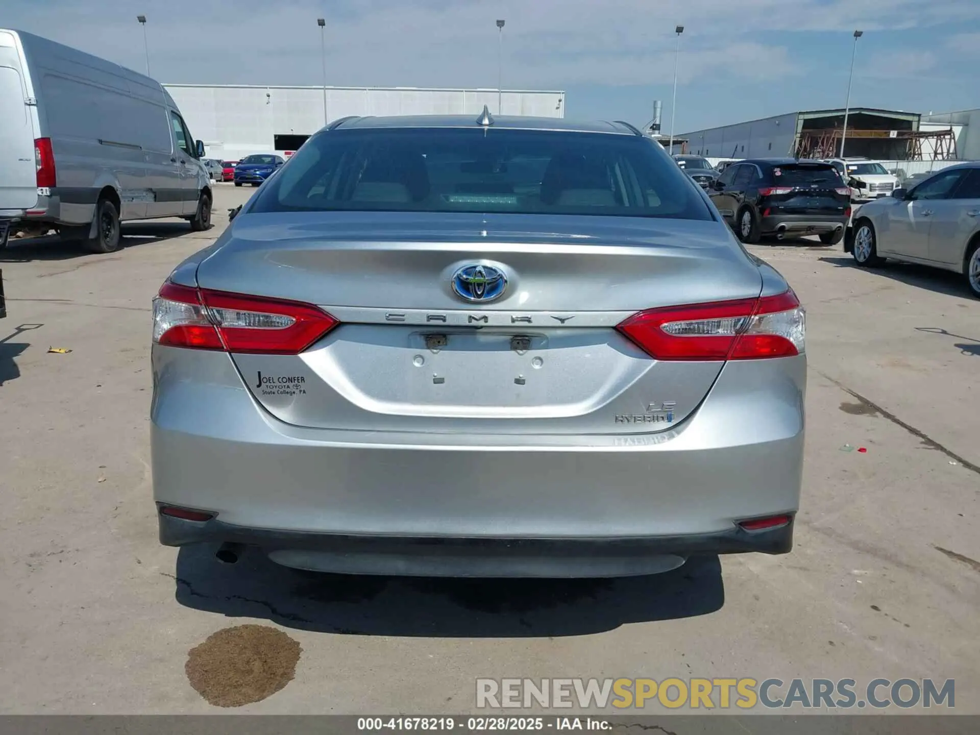 17 Photograph of a damaged car 4T1C31AK6LU539371 TOYOTA CAMRY 2020