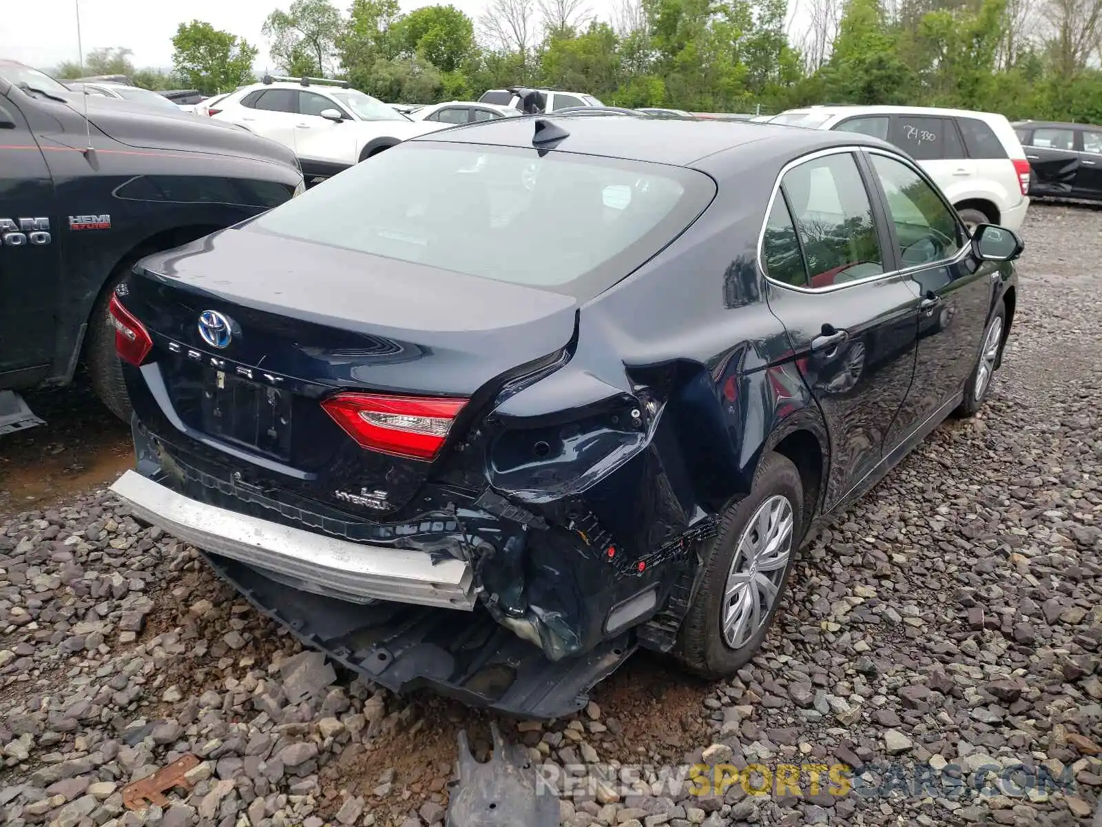 4 Photograph of a damaged car 4T1C31AK6LU543033 TOYOTA CAMRY 2020