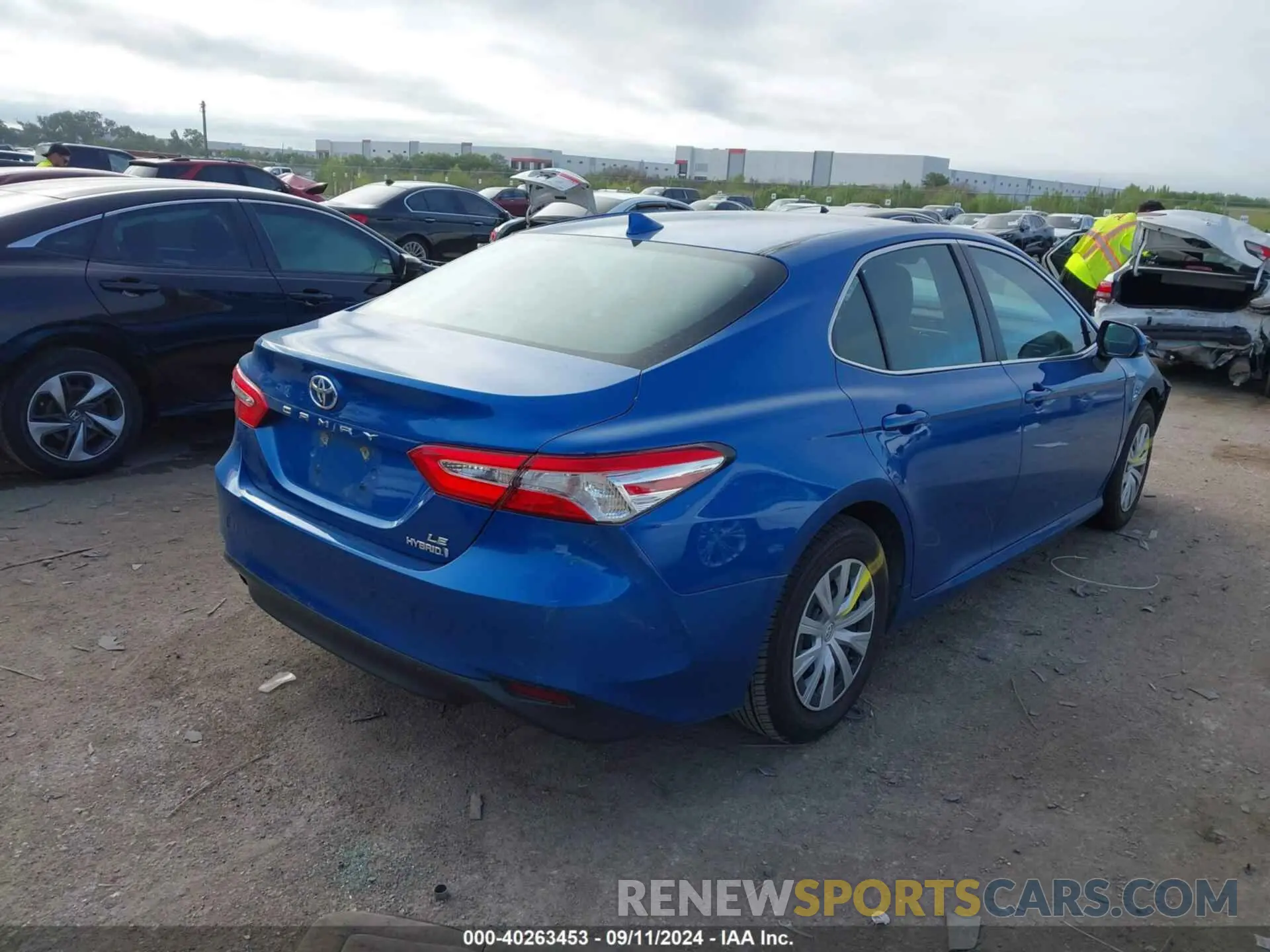 4 Photograph of a damaged car 4T1C31AK7LU012522 TOYOTA CAMRY 2020