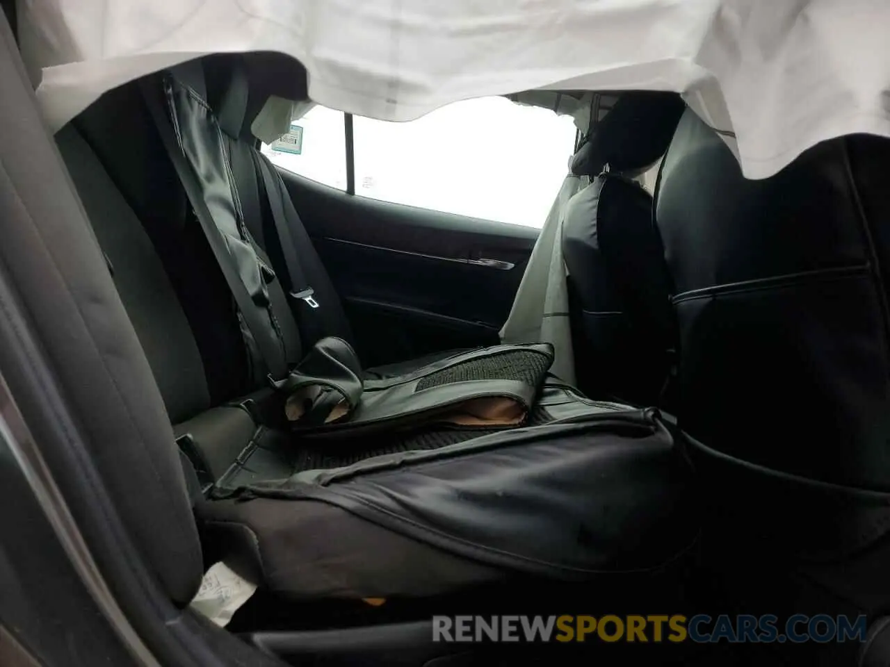 10 Photograph of a damaged car 4T1C31AK7LU013296 TOYOTA CAMRY 2020