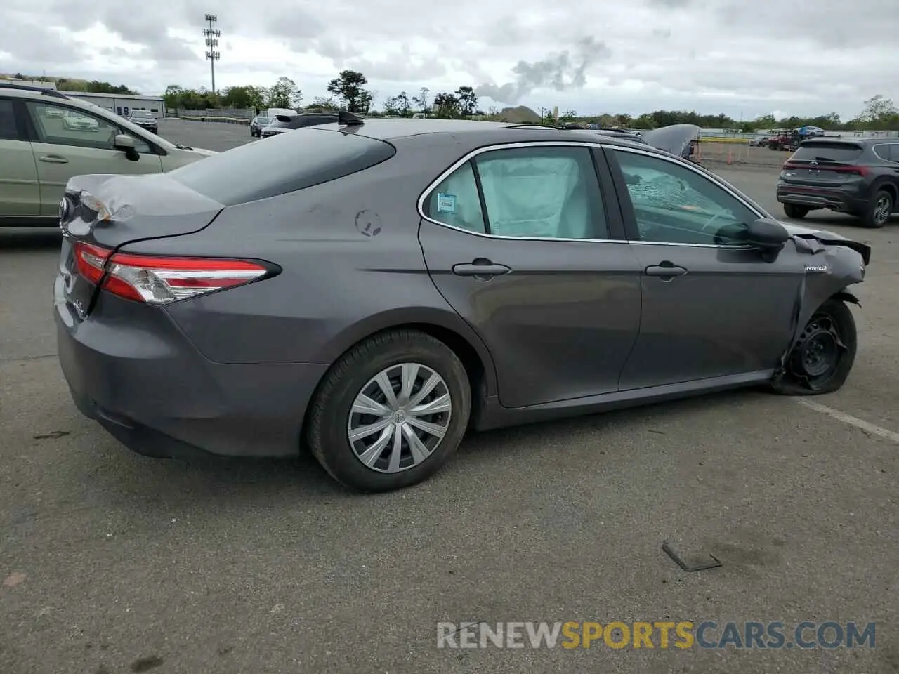 3 Photograph of a damaged car 4T1C31AK7LU013296 TOYOTA CAMRY 2020