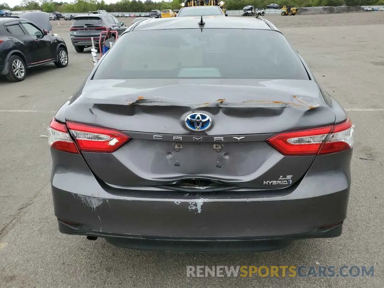 6 Photograph of a damaged car 4T1C31AK7LU013296 TOYOTA CAMRY 2020