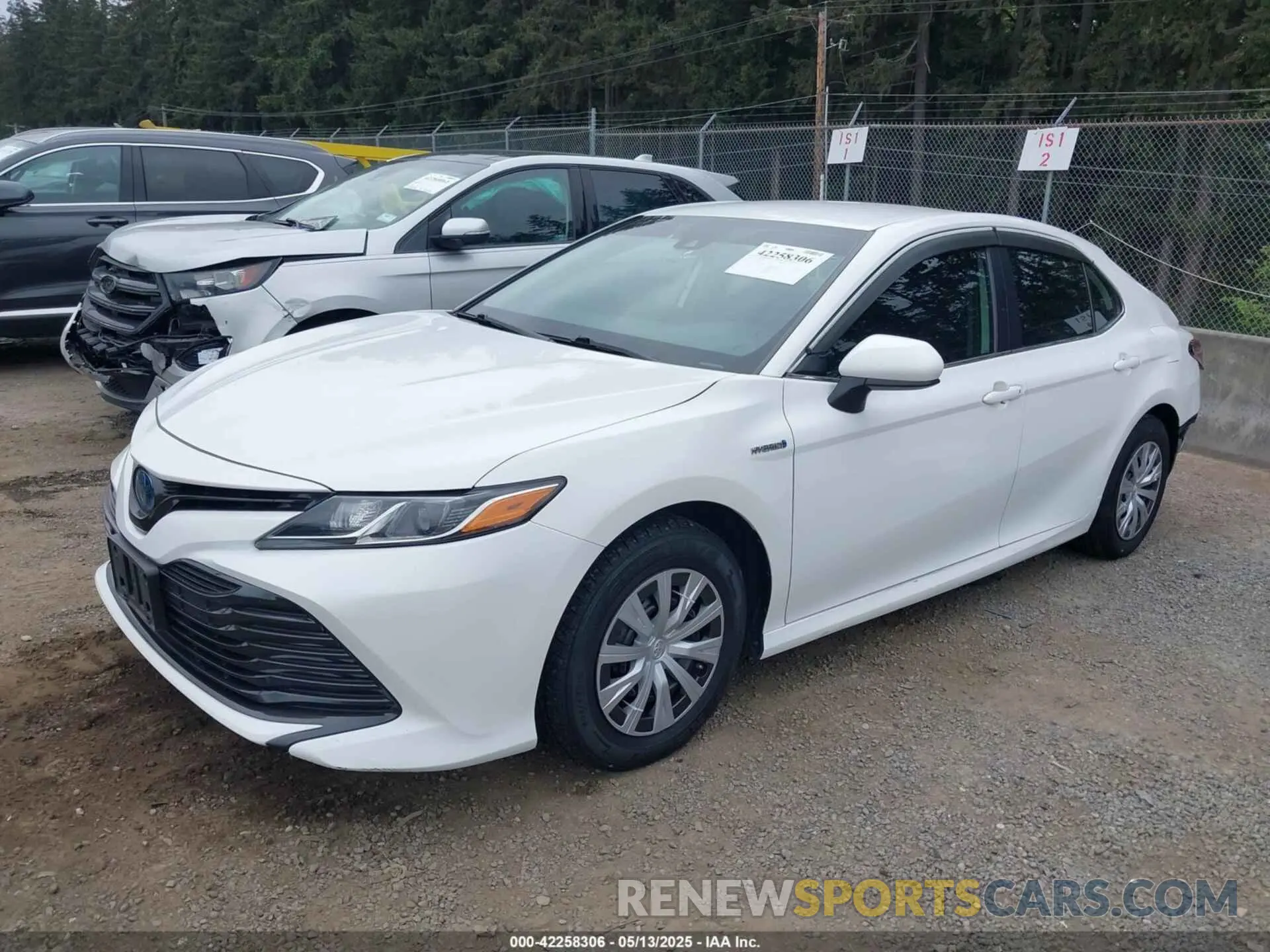 2 Photograph of a damaged car 4T1C31AK7LU018157 TOYOTA CAMRY 2020