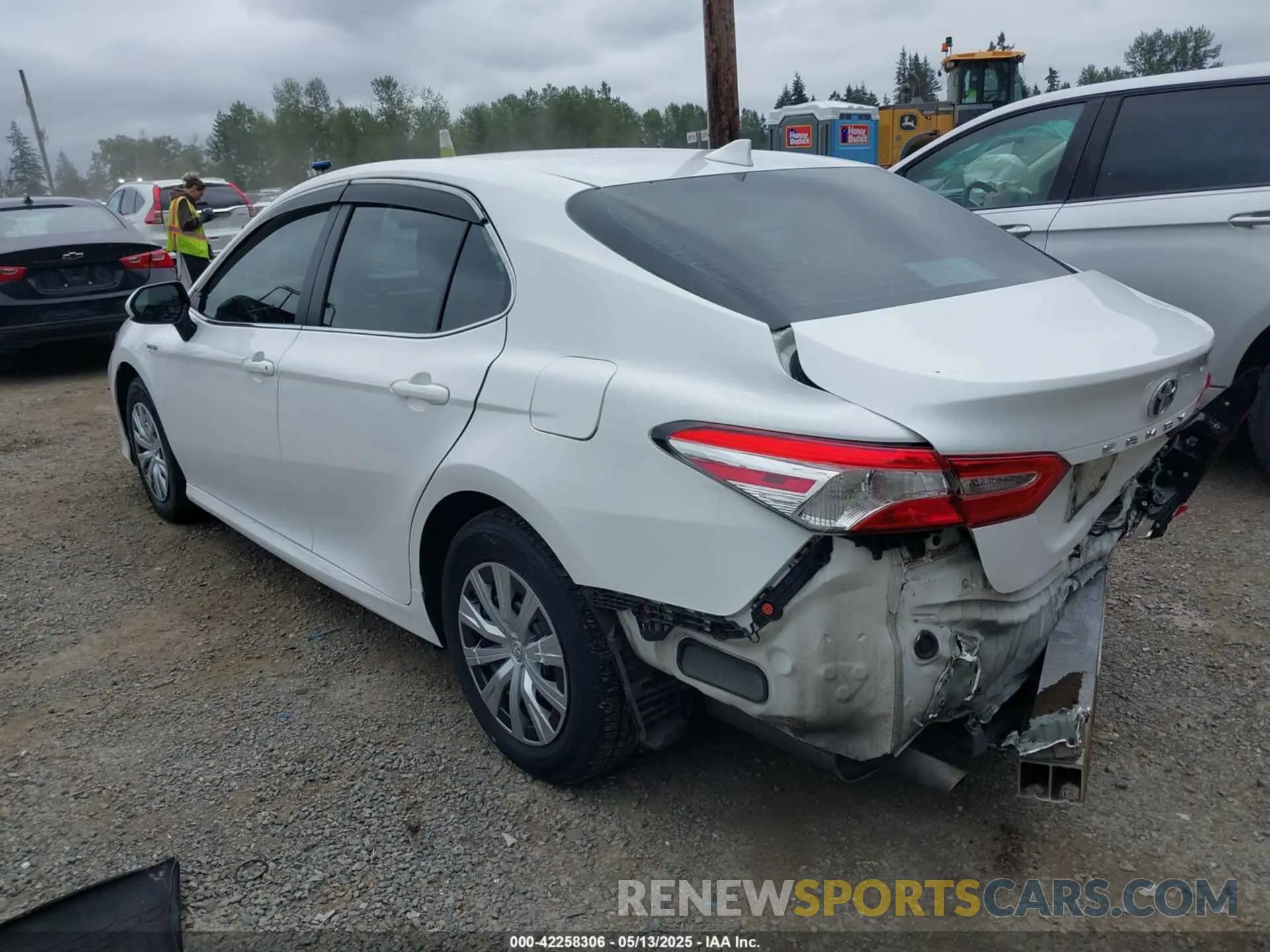 3 Photograph of a damaged car 4T1C31AK7LU018157 TOYOTA CAMRY 2020