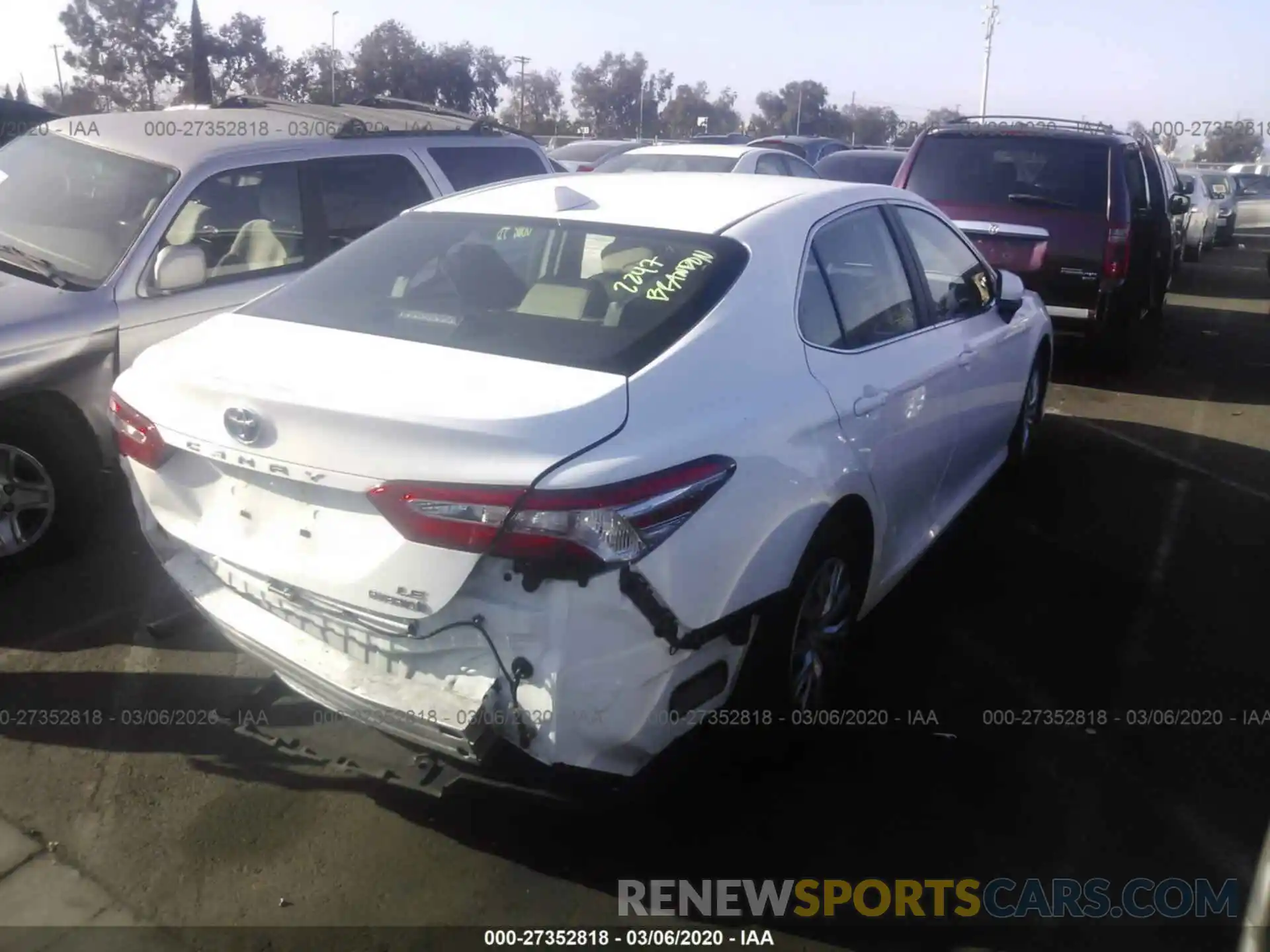 4 Photograph of a damaged car 4T1C31AK7LU522143 TOYOTA CAMRY 2020