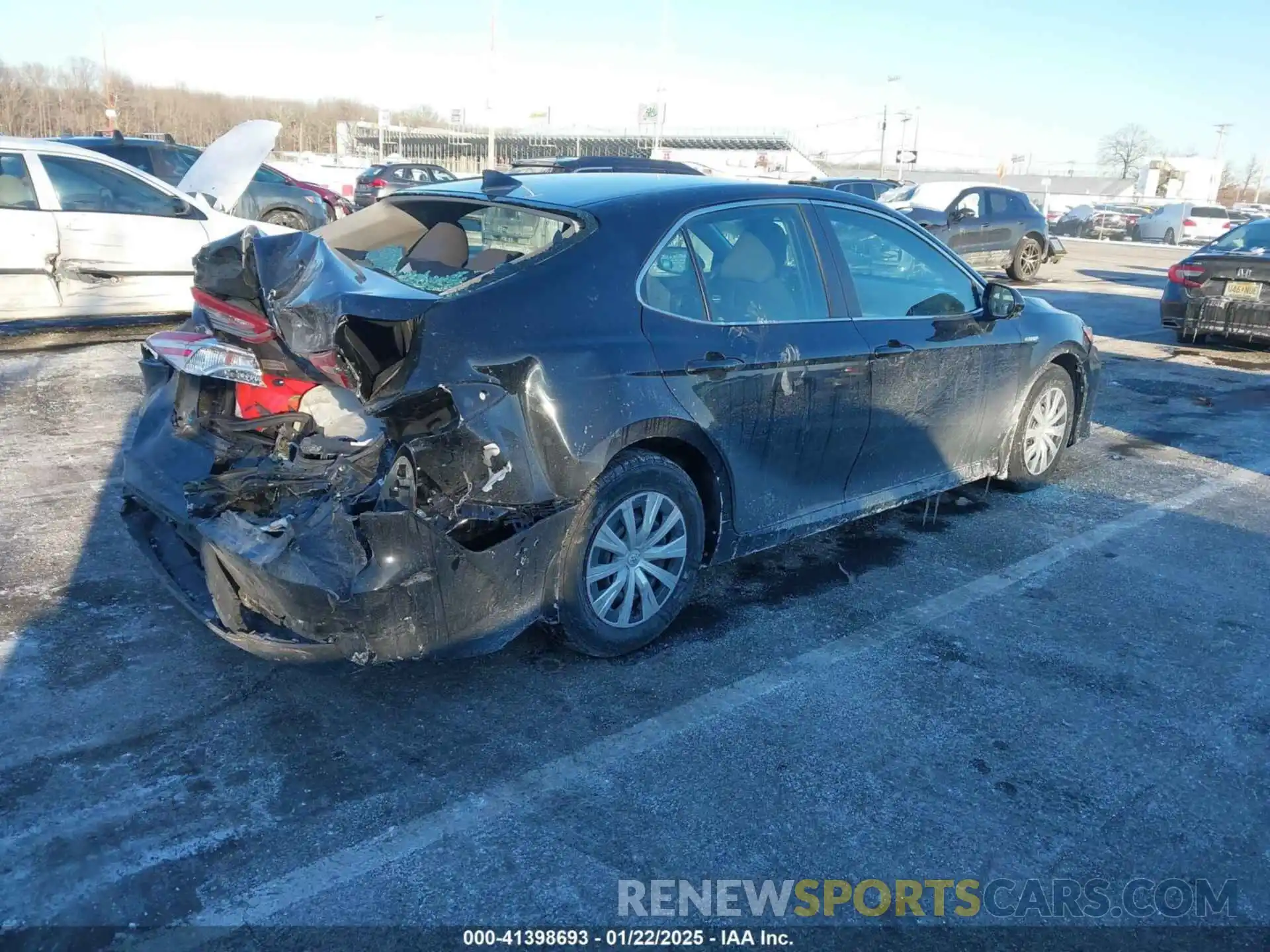 4 Photograph of a damaged car 4T1C31AK7LU524314 TOYOTA CAMRY 2020