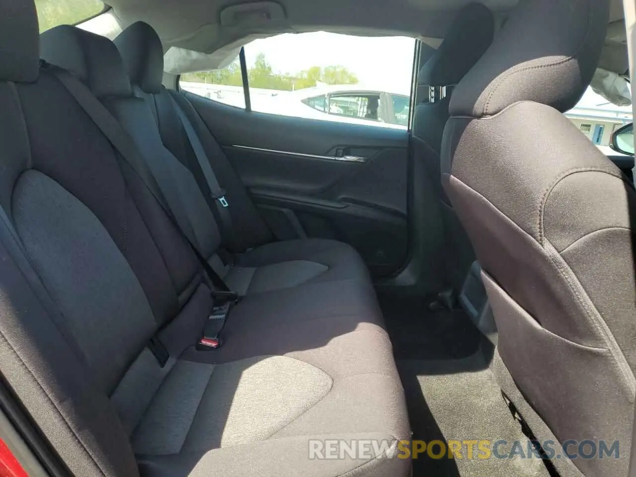 10 Photograph of a damaged car 4T1C31AK7LU528802 TOYOTA CAMRY 2020