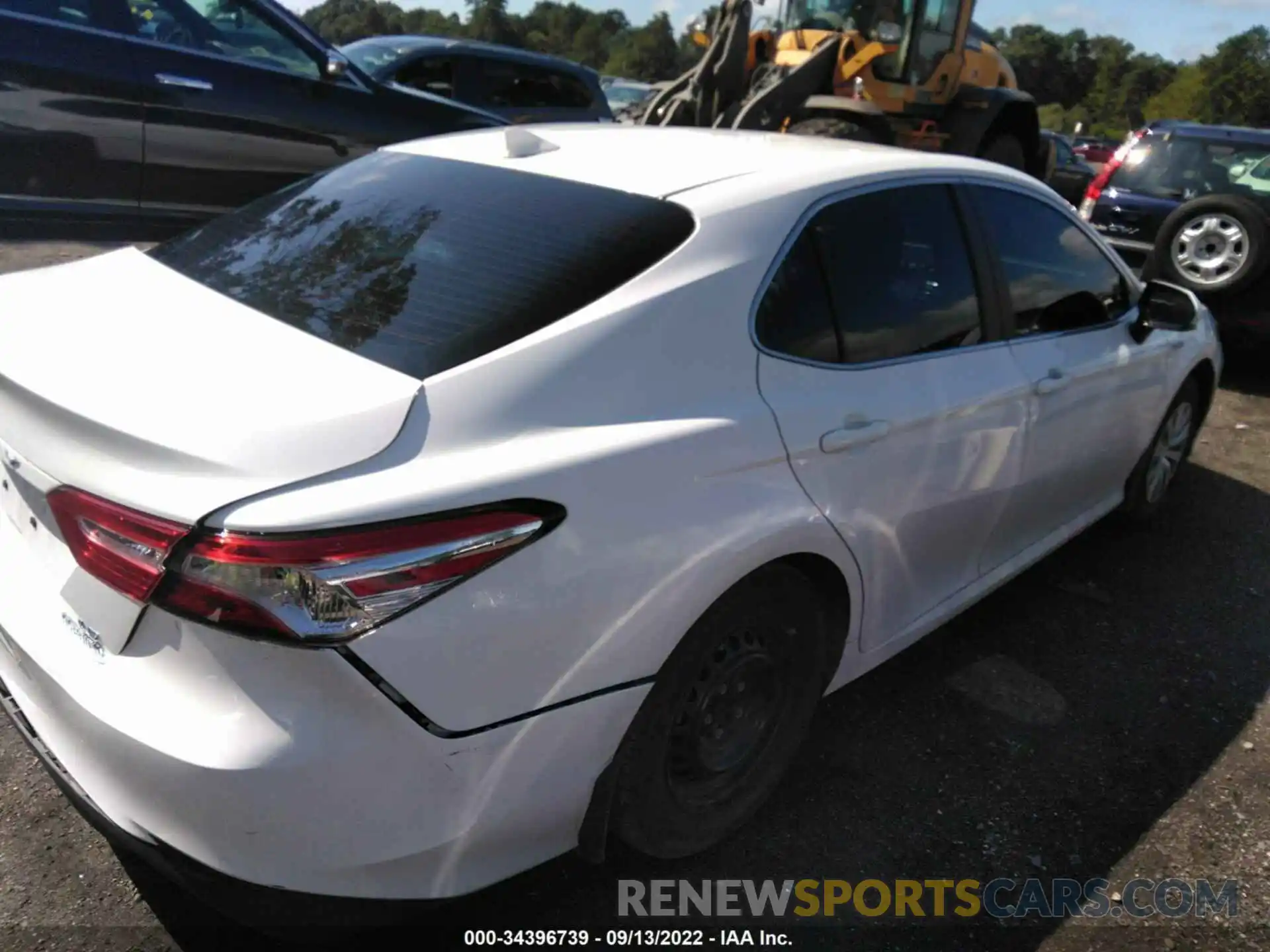 4 Photograph of a damaged car 4T1C31AK7LU535619 TOYOTA CAMRY 2020