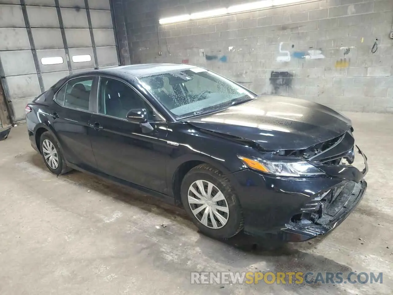 4 Photograph of a damaged car 4T1C31AK7LU536429 TOYOTA CAMRY 2020