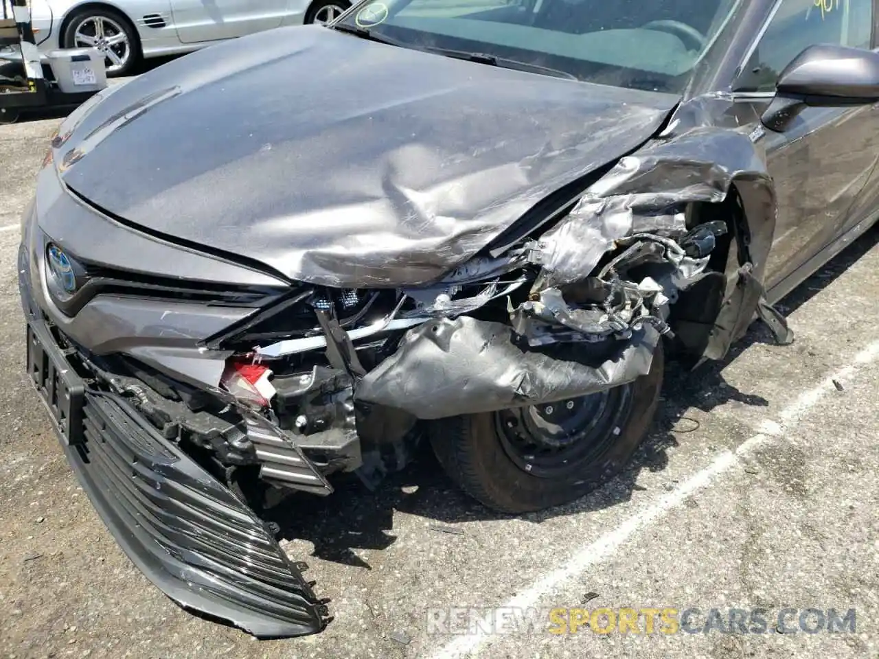 9 Photograph of a damaged car 4T1C31AK7LU538066 TOYOTA CAMRY 2020