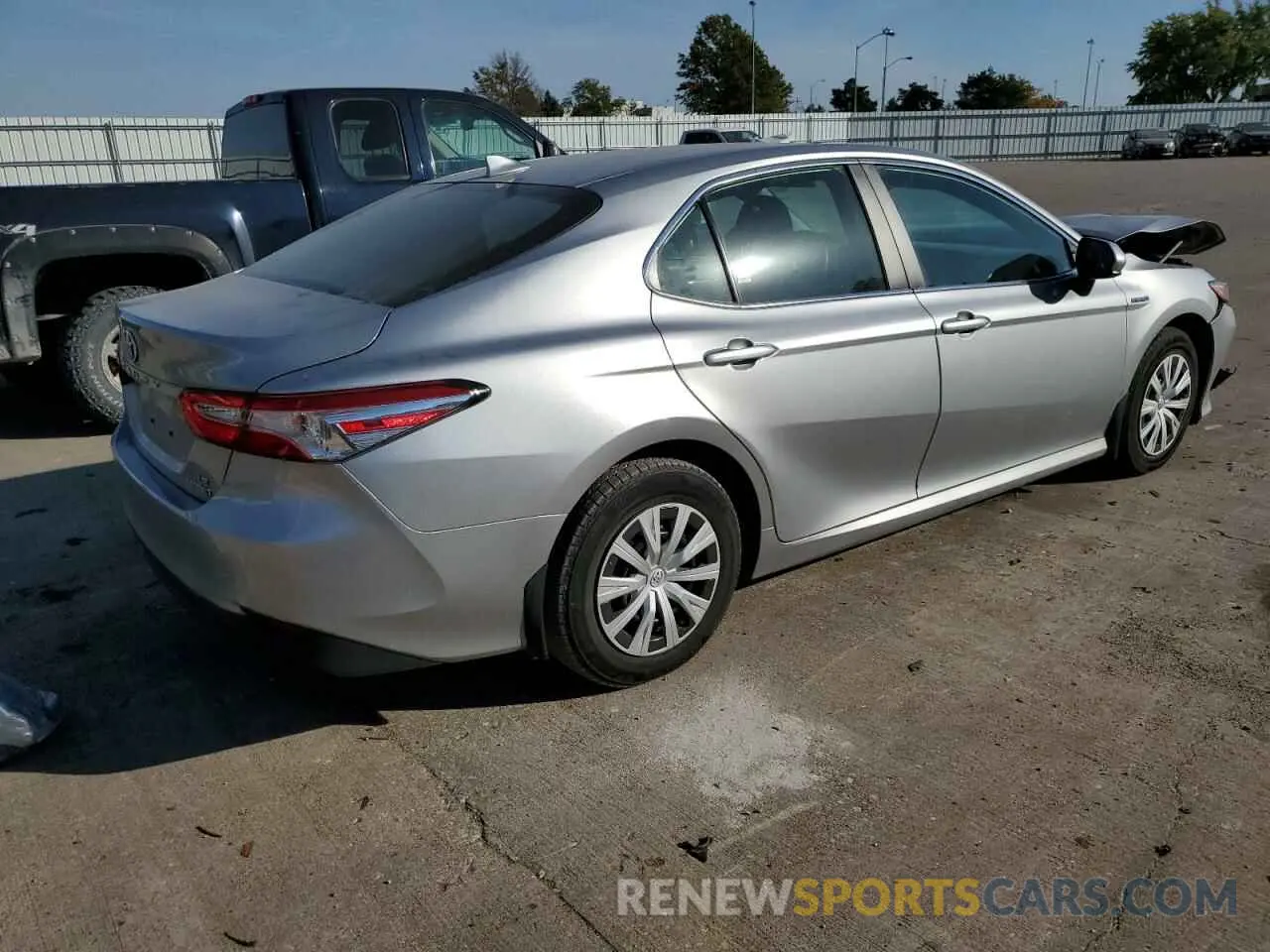 3 Photograph of a damaged car 4T1C31AK7LU538276 TOYOTA CAMRY 2020