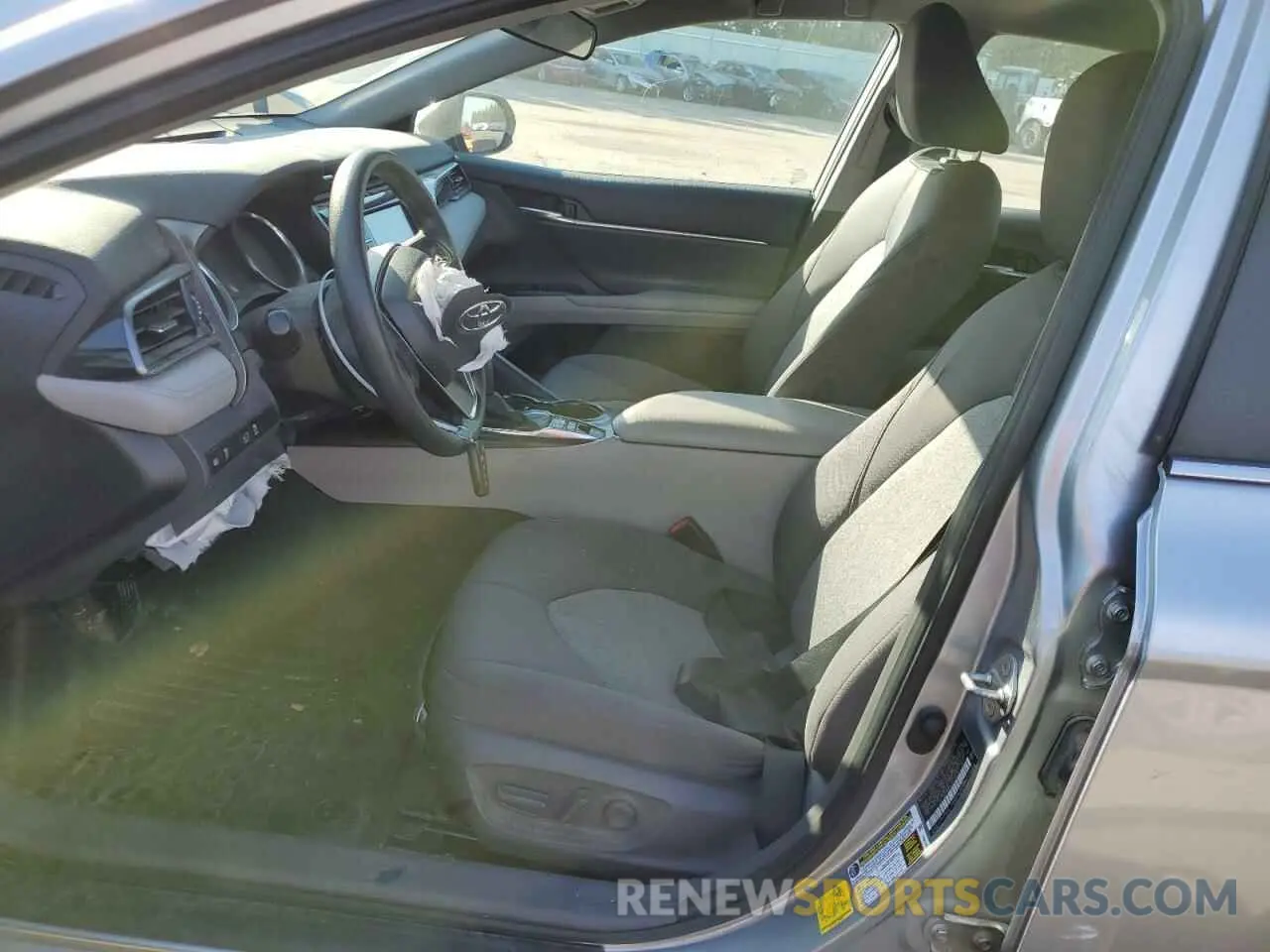 7 Photograph of a damaged car 4T1C31AK7LU538276 TOYOTA CAMRY 2020