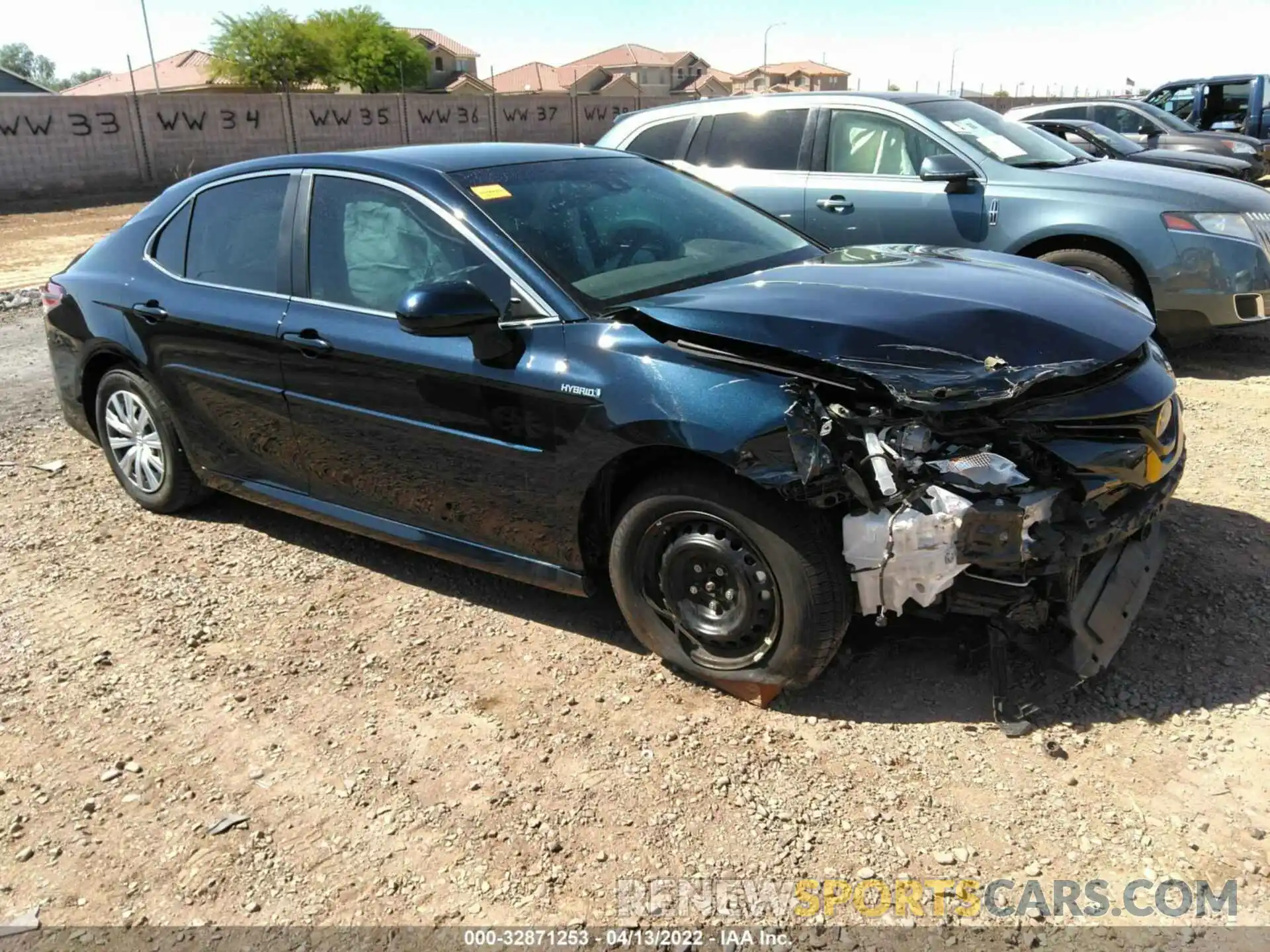 1 Photograph of a damaged car 4T1C31AK7LU541825 TOYOTA CAMRY 2020