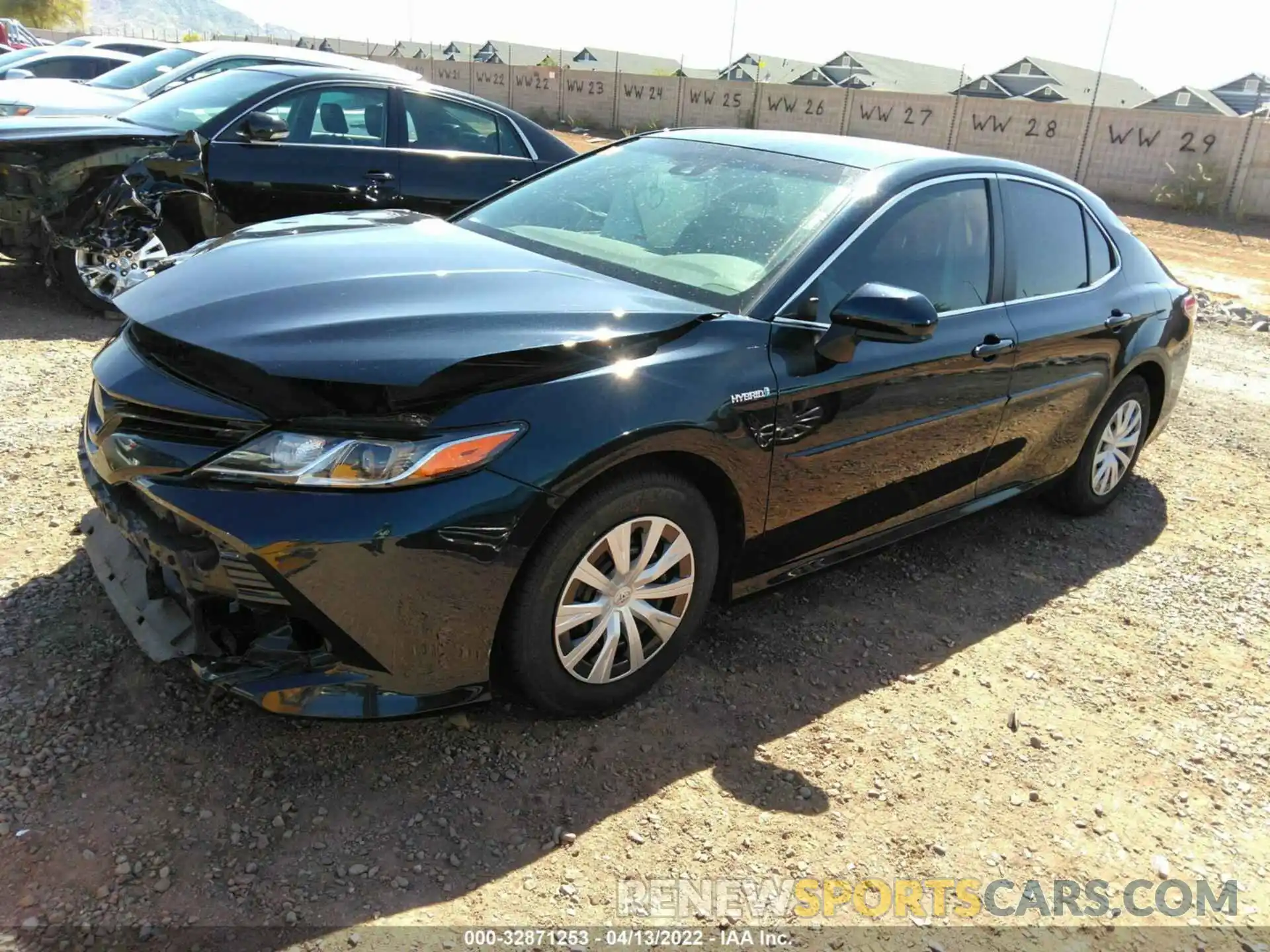 2 Photograph of a damaged car 4T1C31AK7LU541825 TOYOTA CAMRY 2020