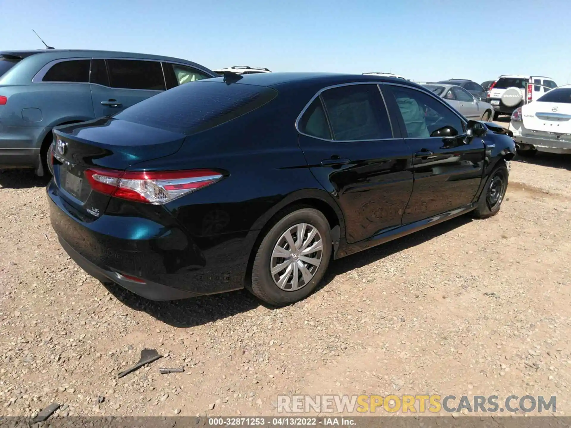 4 Photograph of a damaged car 4T1C31AK7LU541825 TOYOTA CAMRY 2020