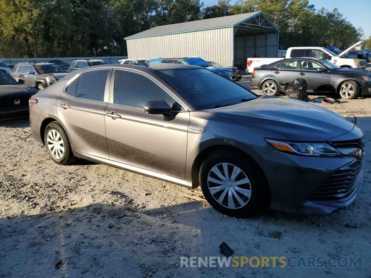 4 Photograph of a damaged car 4T1C31AK8LU013999 TOYOTA CAMRY 2020