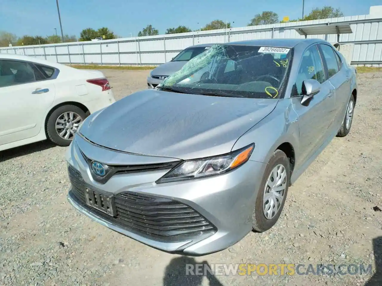 2 Photograph of a damaged car 4T1C31AK8LU528520 TOYOTA CAMRY 2020