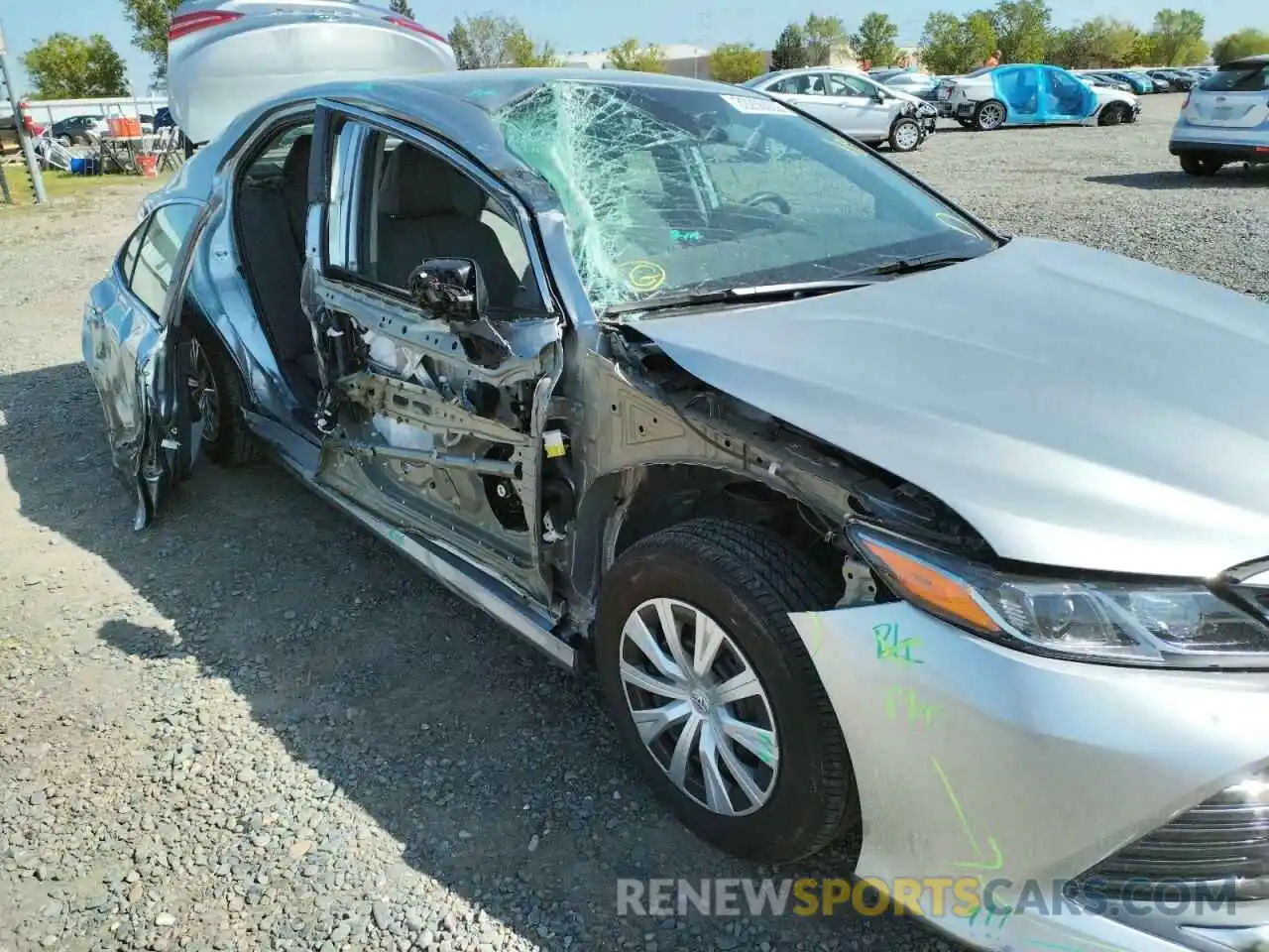 9 Photograph of a damaged car 4T1C31AK8LU528520 TOYOTA CAMRY 2020