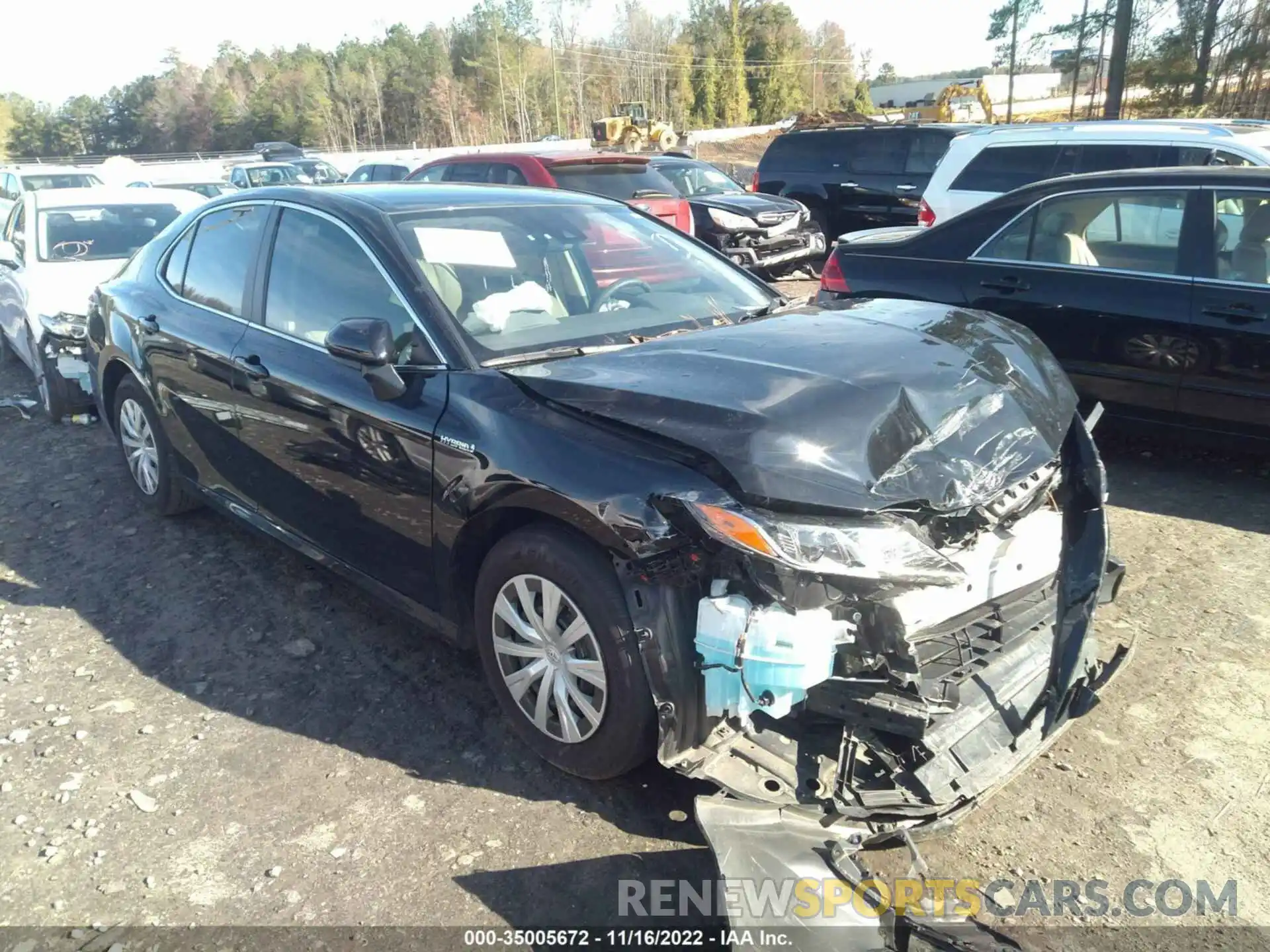 1 Photograph of a damaged car 4T1C31AK8LU529702 TOYOTA CAMRY 2020