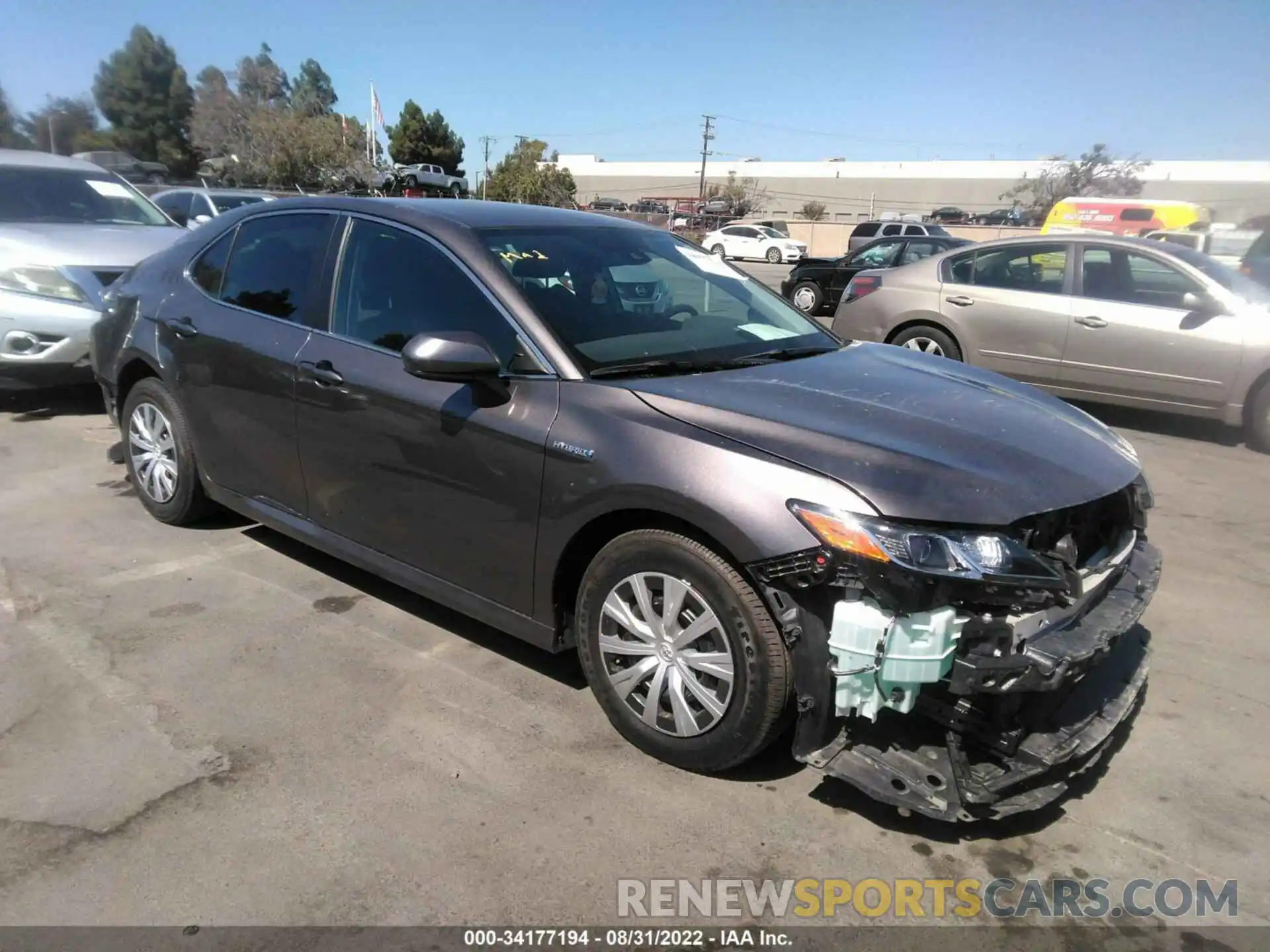 1 Photograph of a damaged car 4T1C31AK8LU535743 TOYOTA CAMRY 2020