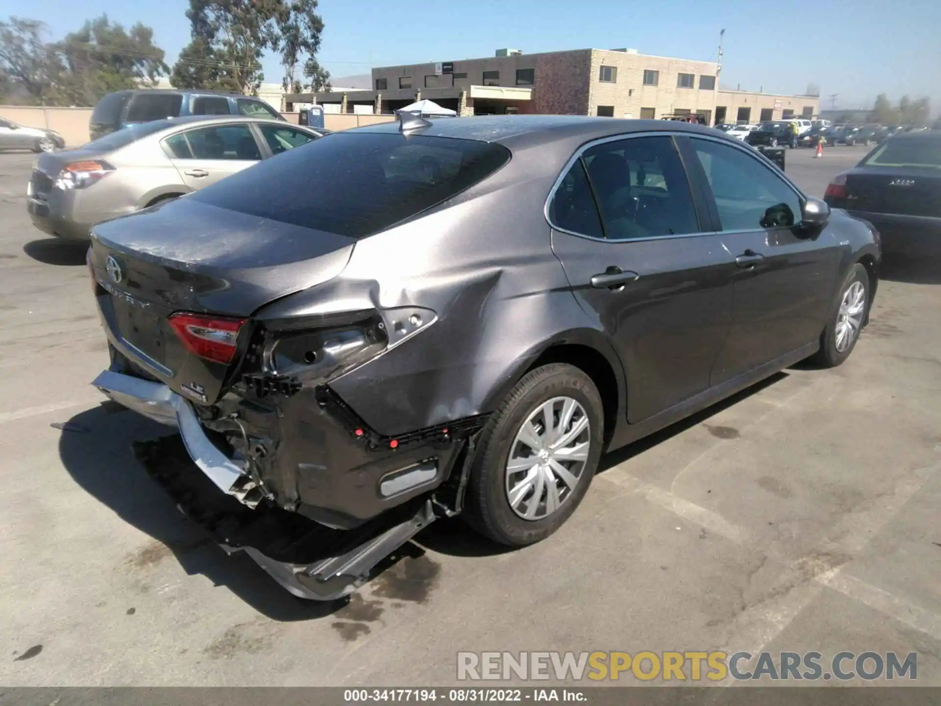 4 Photograph of a damaged car 4T1C31AK8LU535743 TOYOTA CAMRY 2020